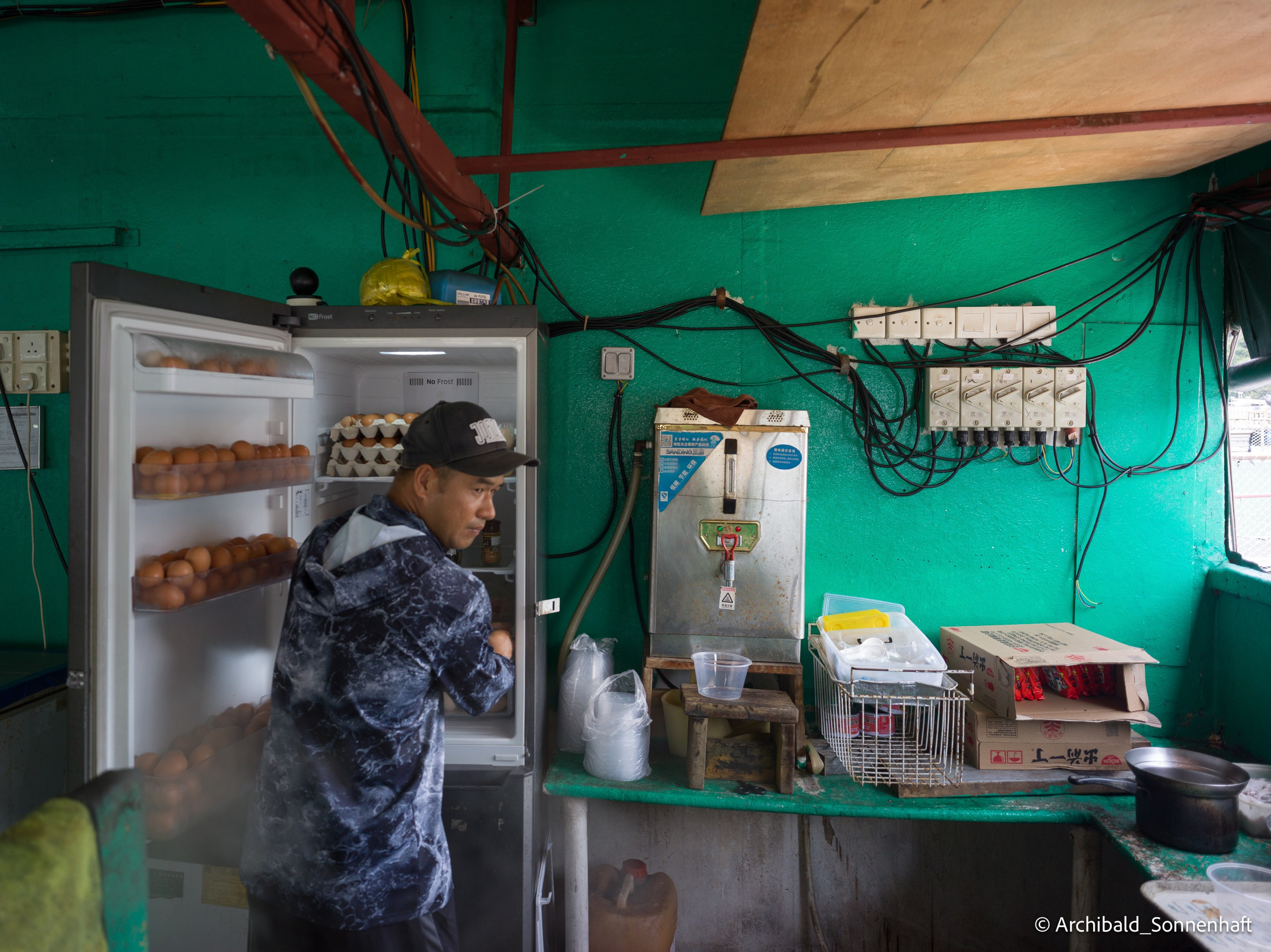 Kayaking. Photographer in Guangzhou, China. Archibald Sonnenhaft