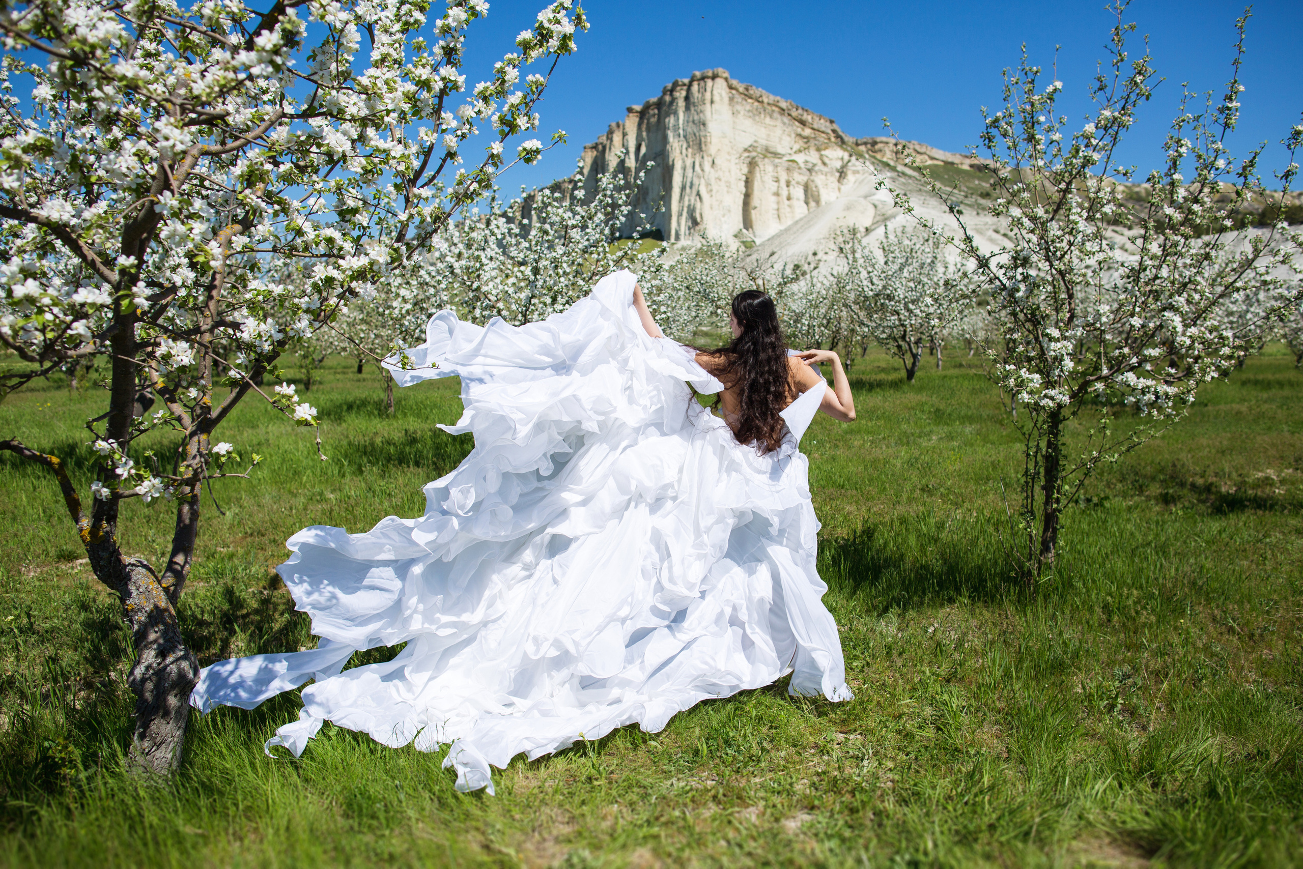 Фотосессия Людмилы в яблоневом саду. Фотограф Анапа, Краснодарский Край, Крым