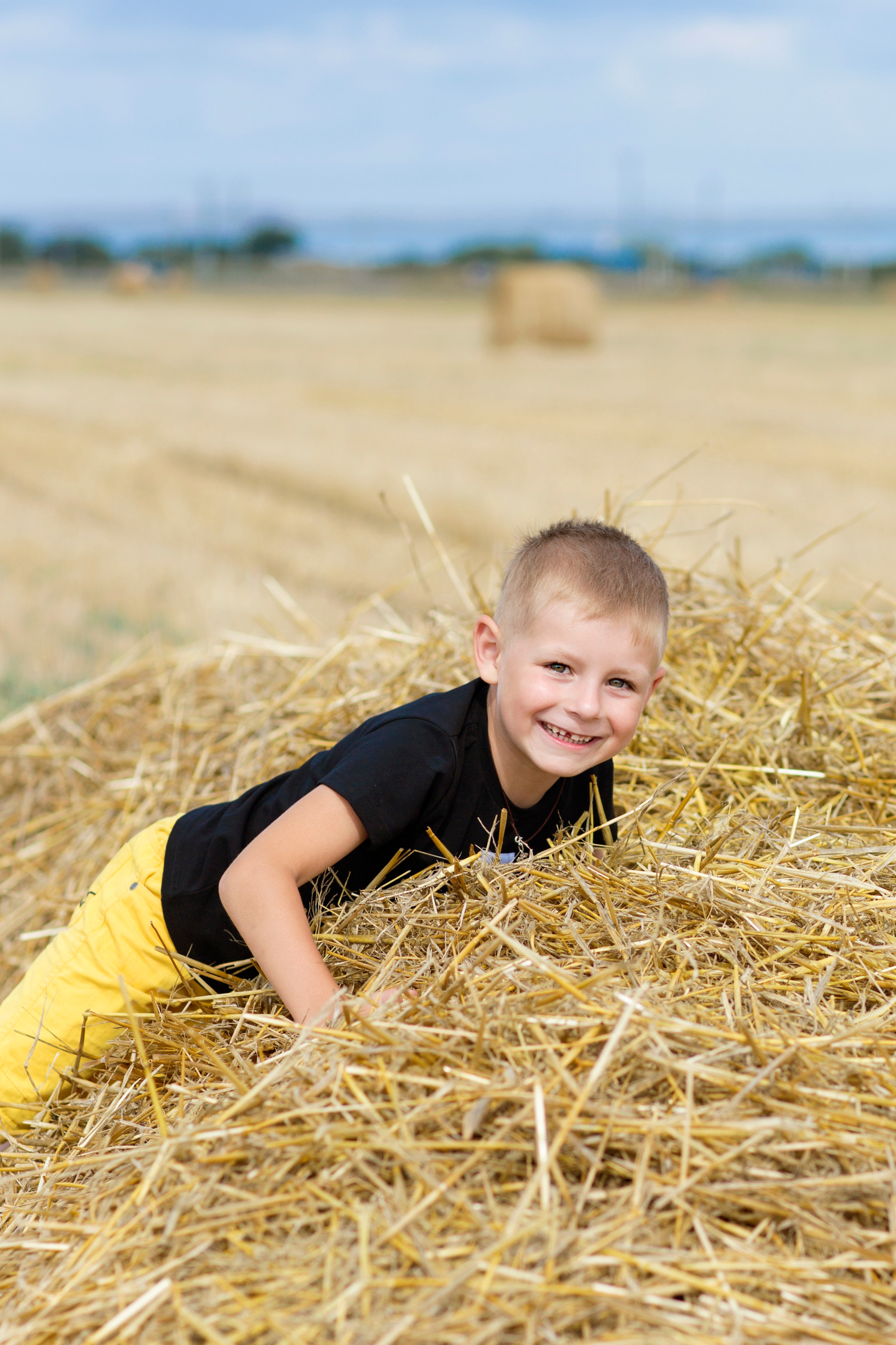 Сено, лето, мама, сын). Фотограф Анапа, Краснодарский Край, Крым