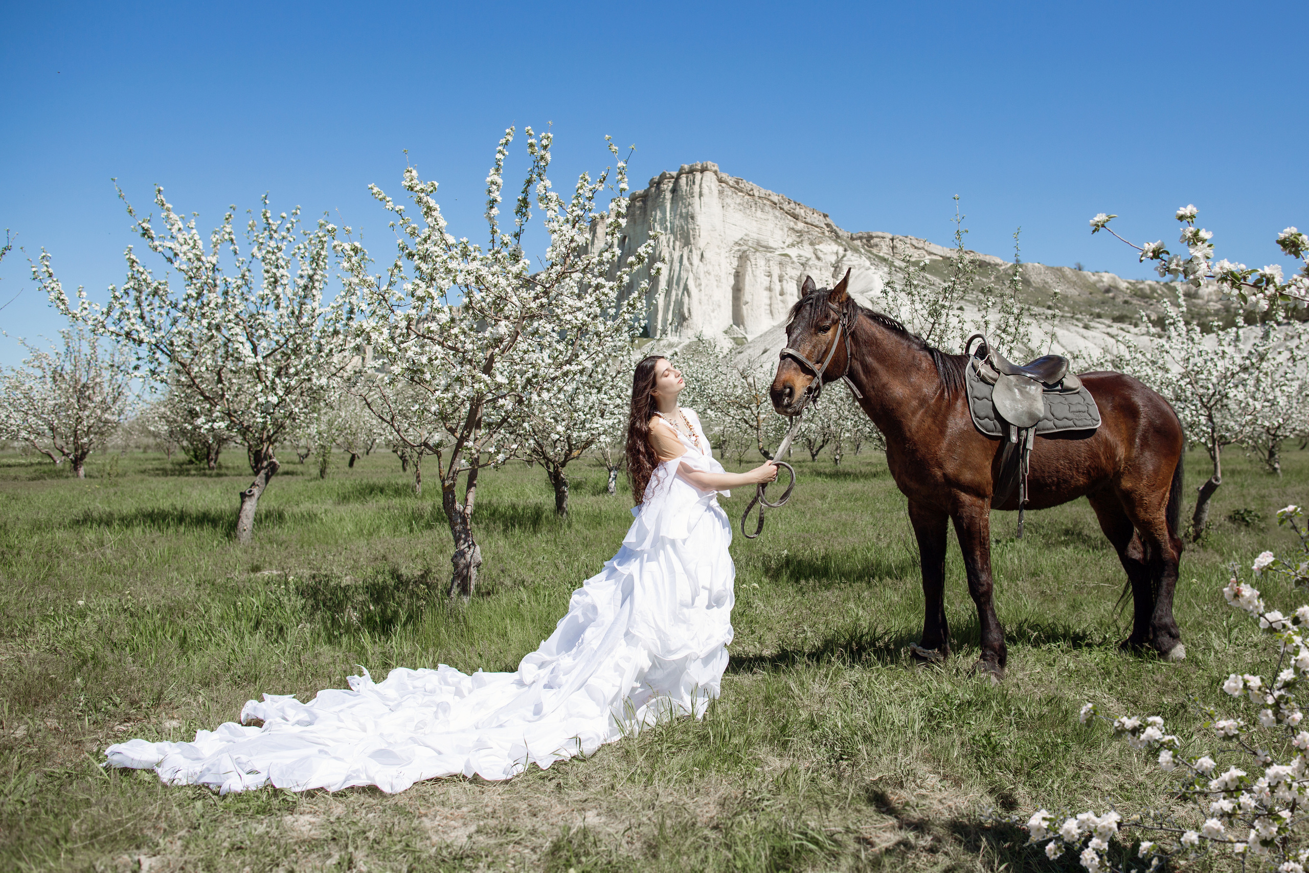 Фотосессия Людмилы в яблоневом саду. Фотограф Анапа, Краснодарский Край, Крым