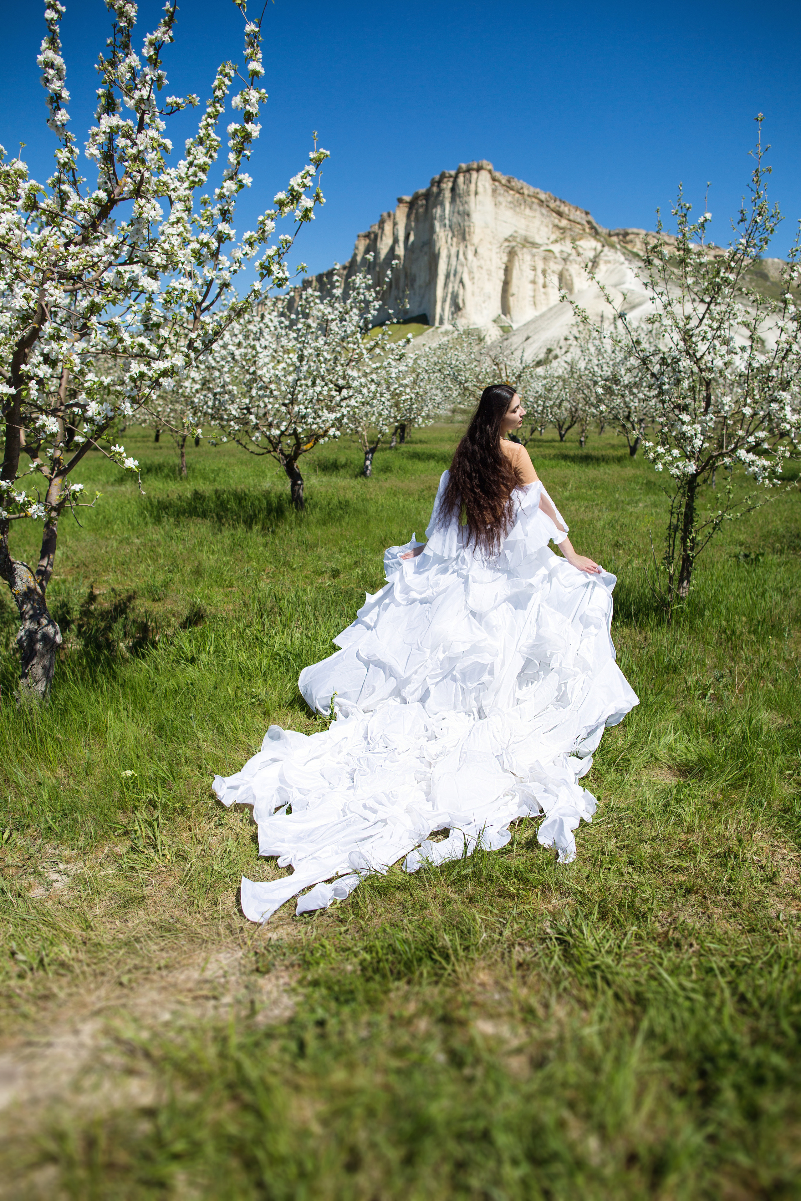 Фотосессия Людмилы в яблоневом саду. Фотограф Анапа, Краснодарский Край, Крым
