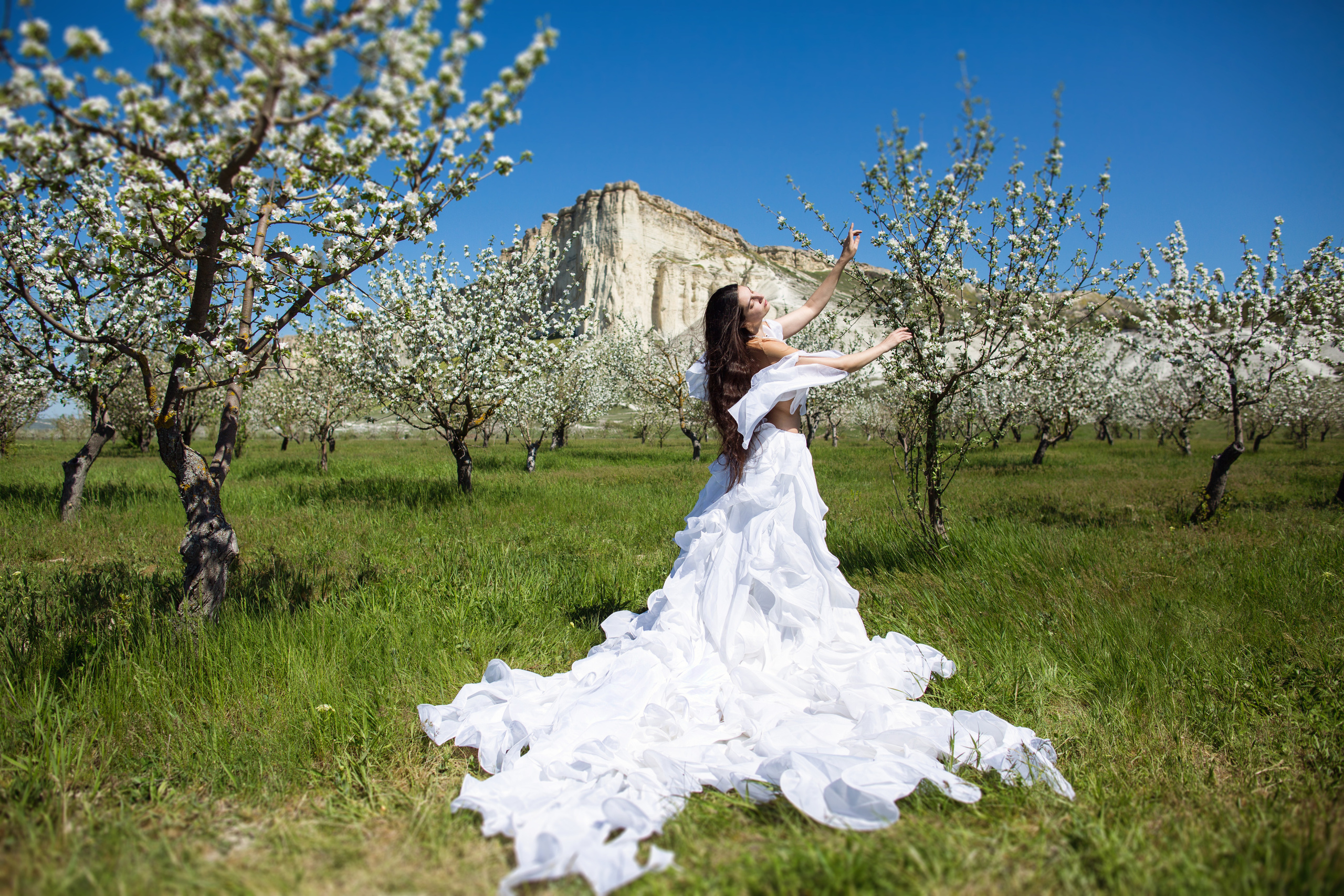 Фотосессия Людмилы в яблоневом саду. Фотограф Анапа, Краснодарский Край, Крым