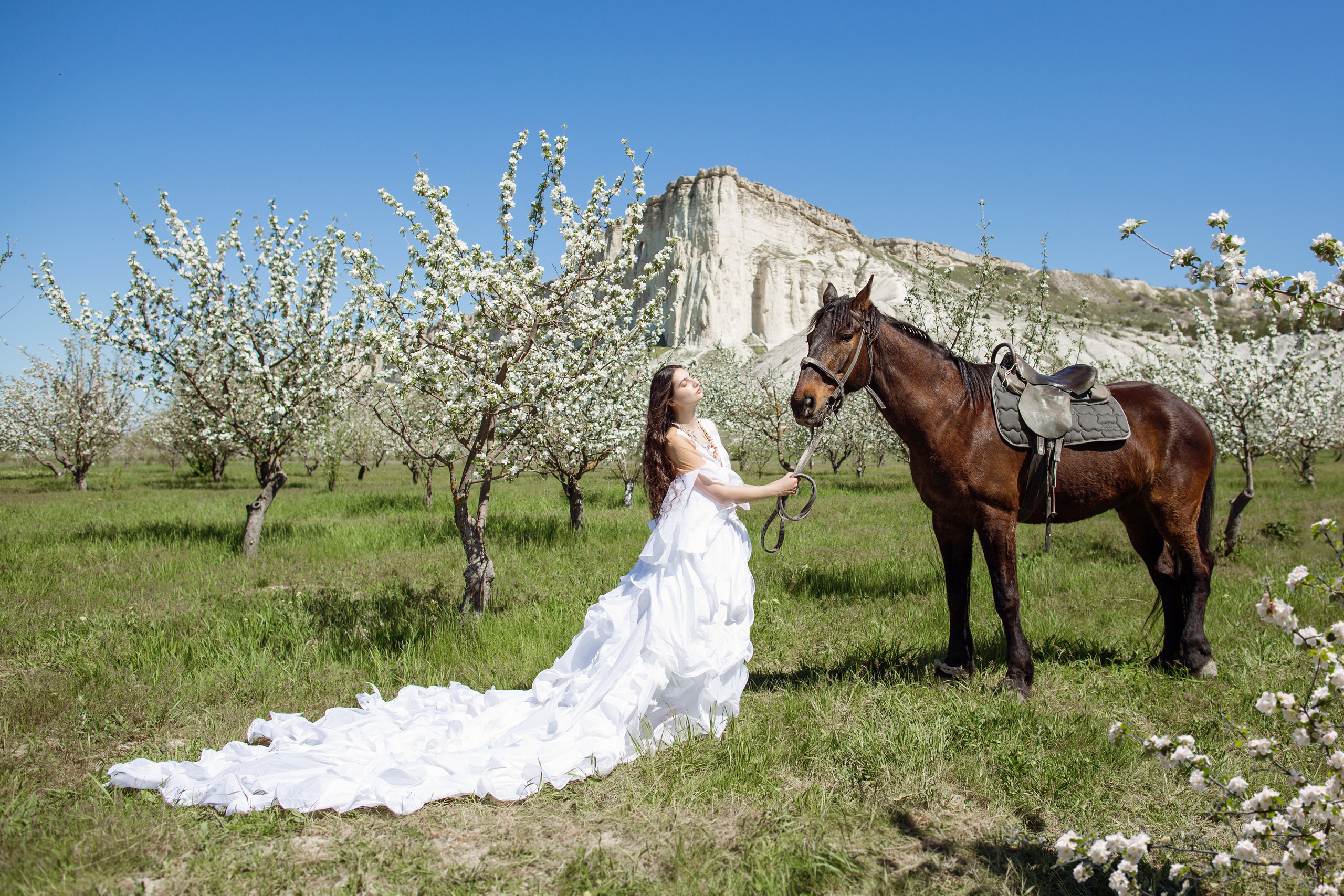 Фотосессия Людмилы в яблоневом саду. Фотограф Анапа, Краснодарский Край, Крым