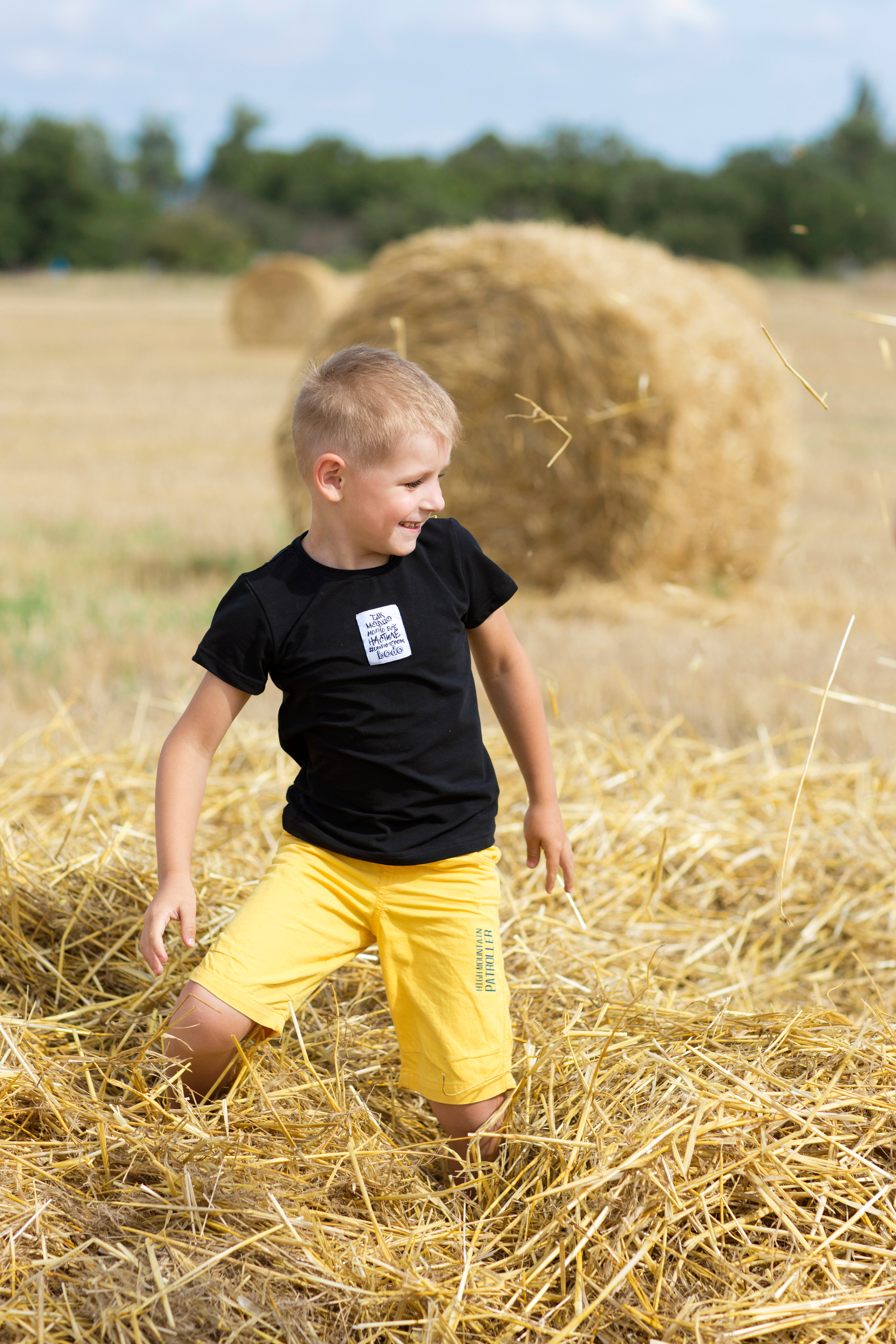 Сено, лето, мама, сын). Фотограф Анапа, Краснодарский Край, Крым