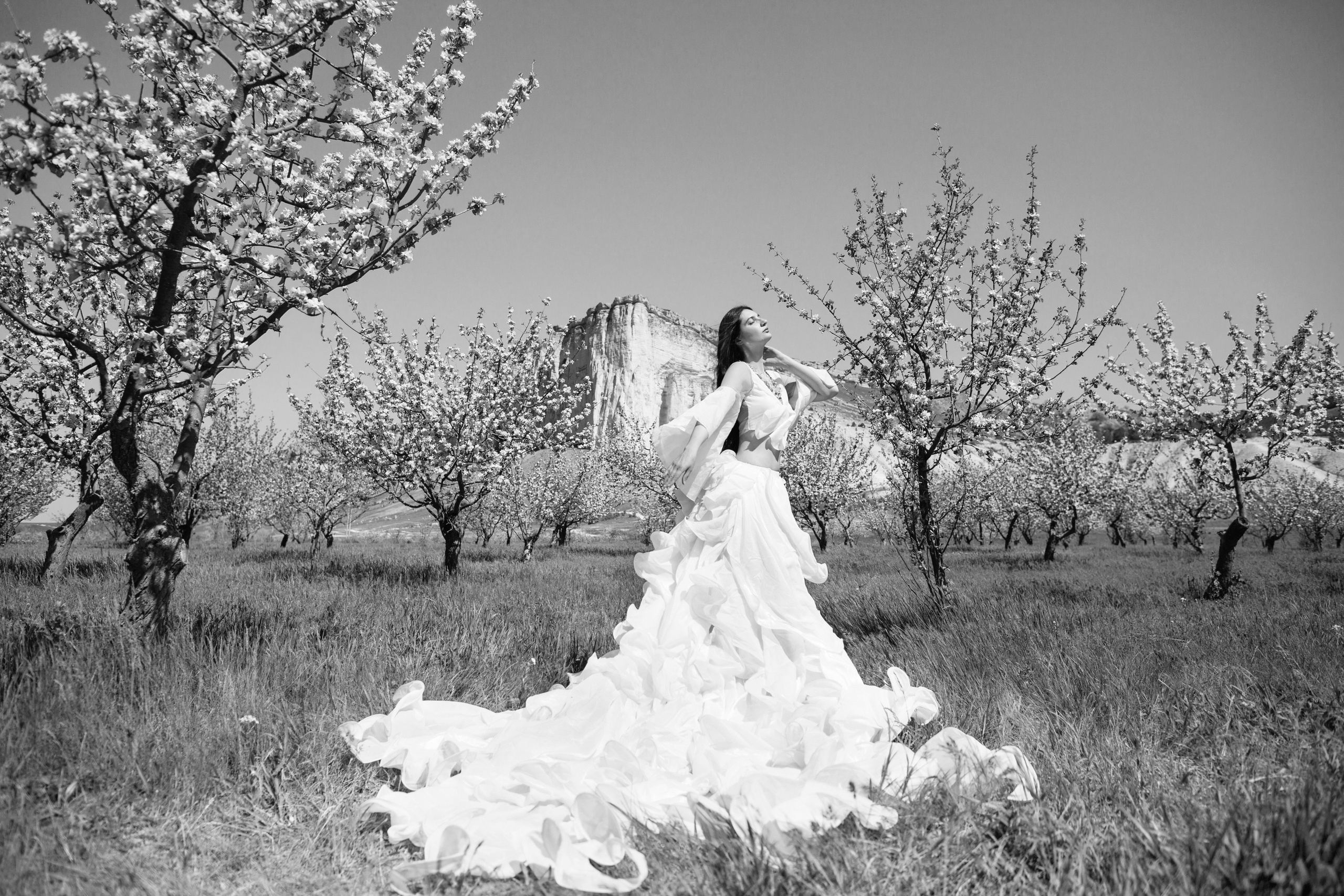 Фотосессия Людмилы в яблоневом саду. Фотограф Анапа, Краснодарский Край, Крым