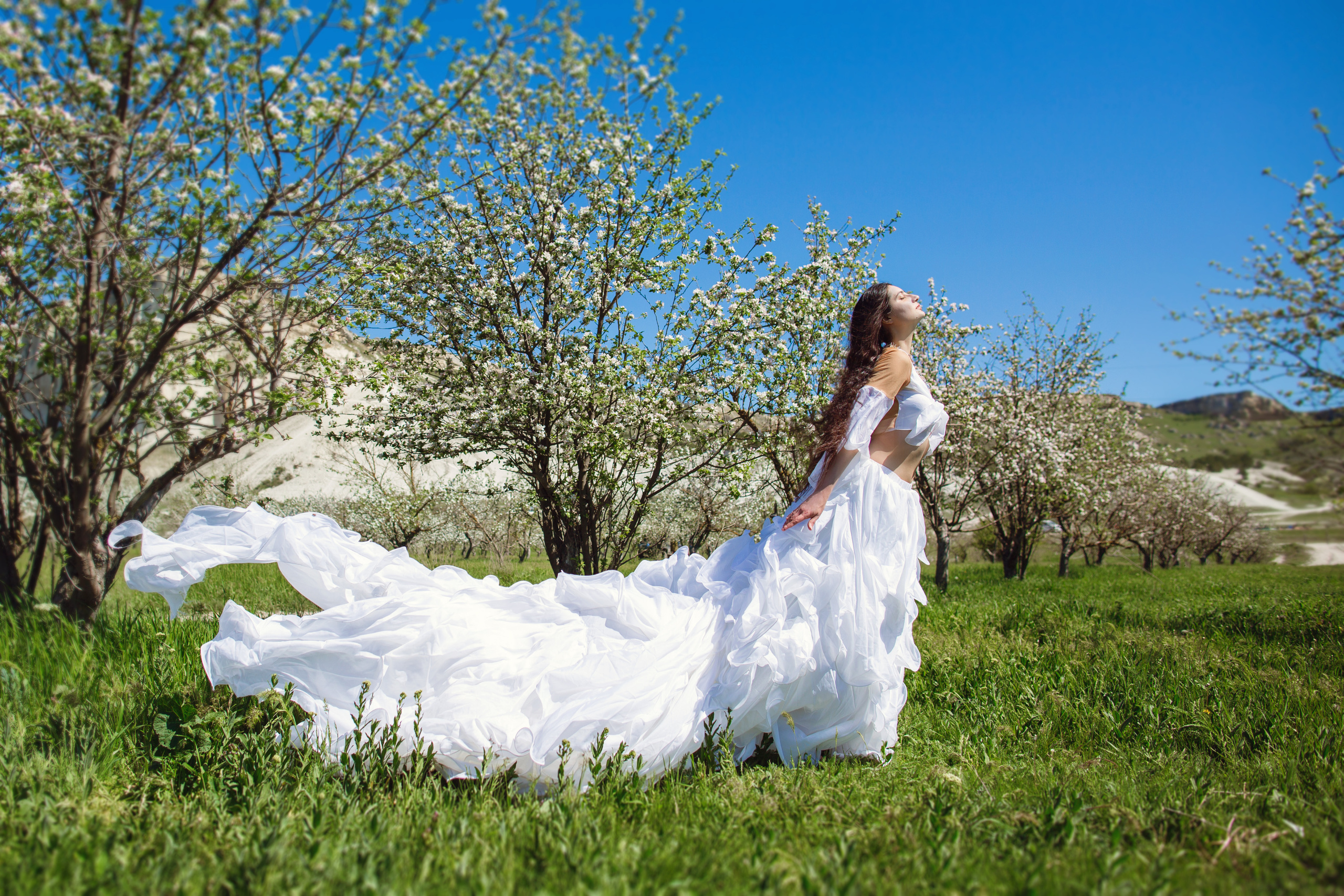 Фотосессия Людмилы в яблоневом саду. Фотограф Анапа, Краснодарский Край, Крым