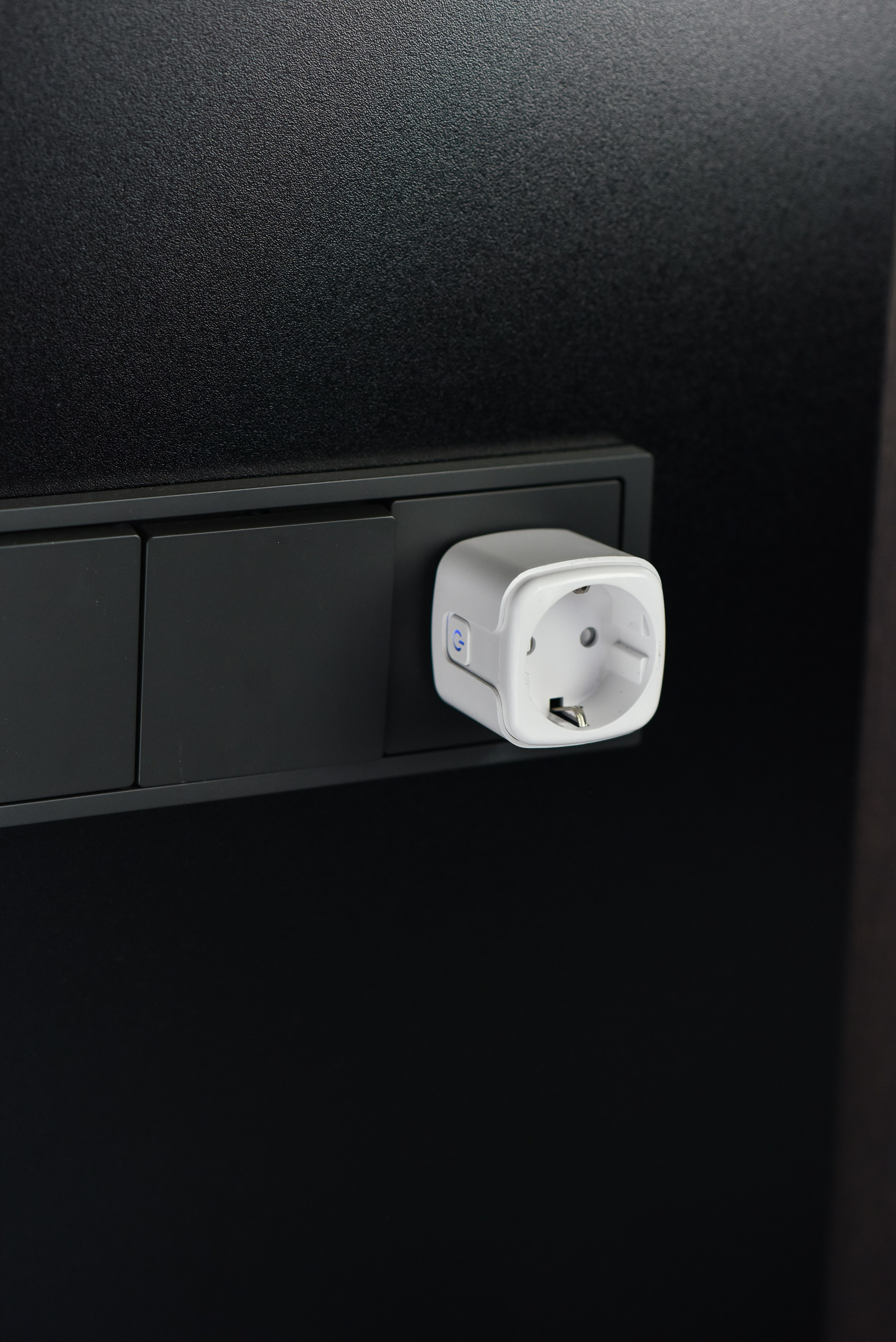 Кейс «Умные розетки» для магазина ITACOM. Фотограф Таина Комбарова