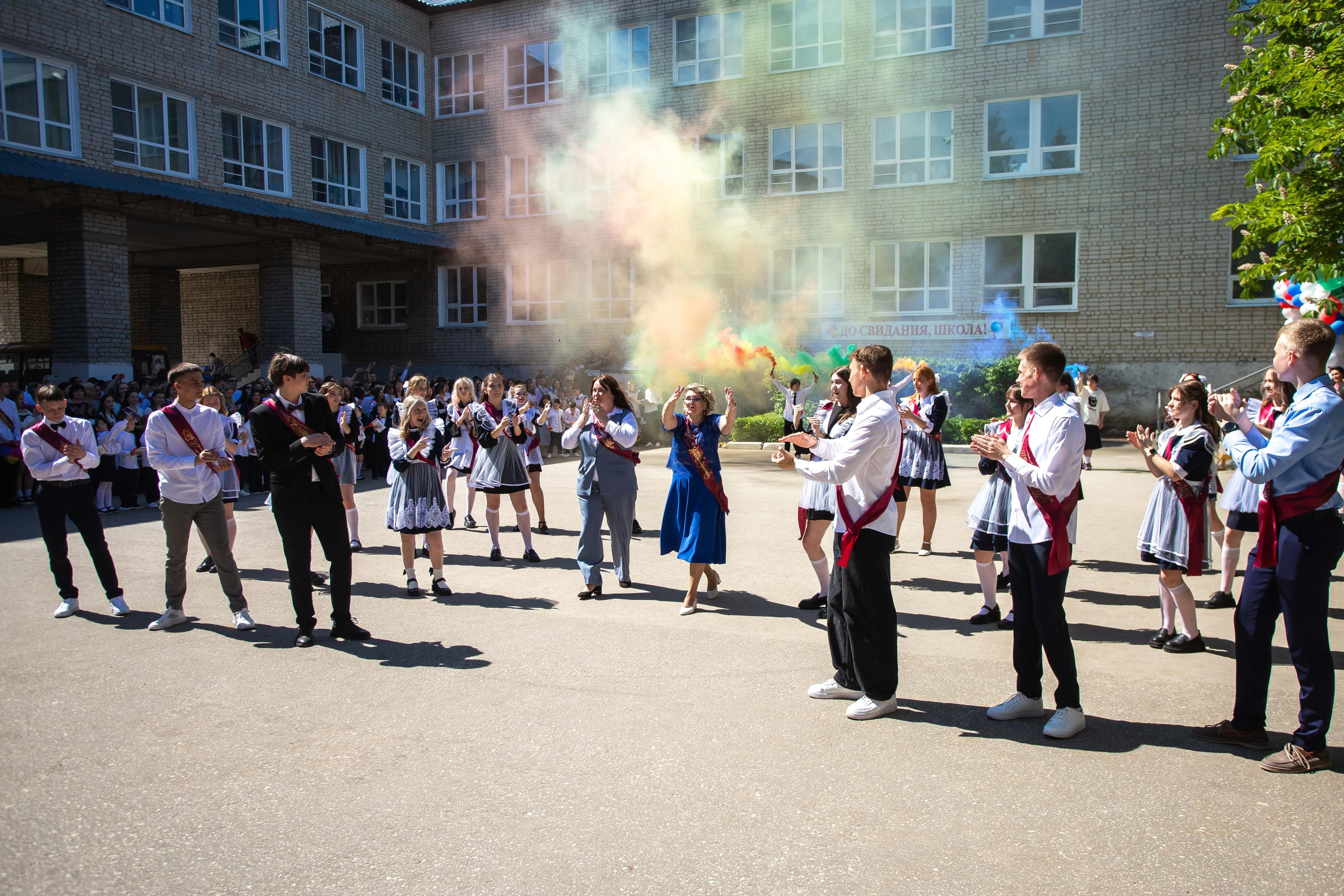 Последний звонок. Выпускные альбомы и фильмы