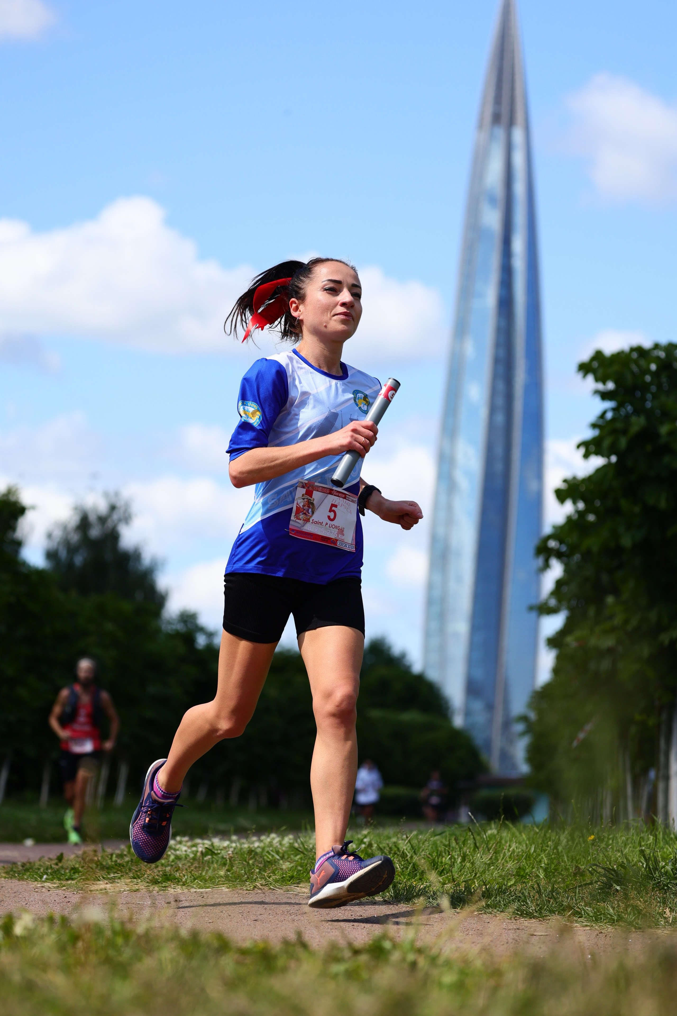 Алые паруса Грифон ран 2025. Спортивный фотограф в Санкт-Петербурге Илья Vacool