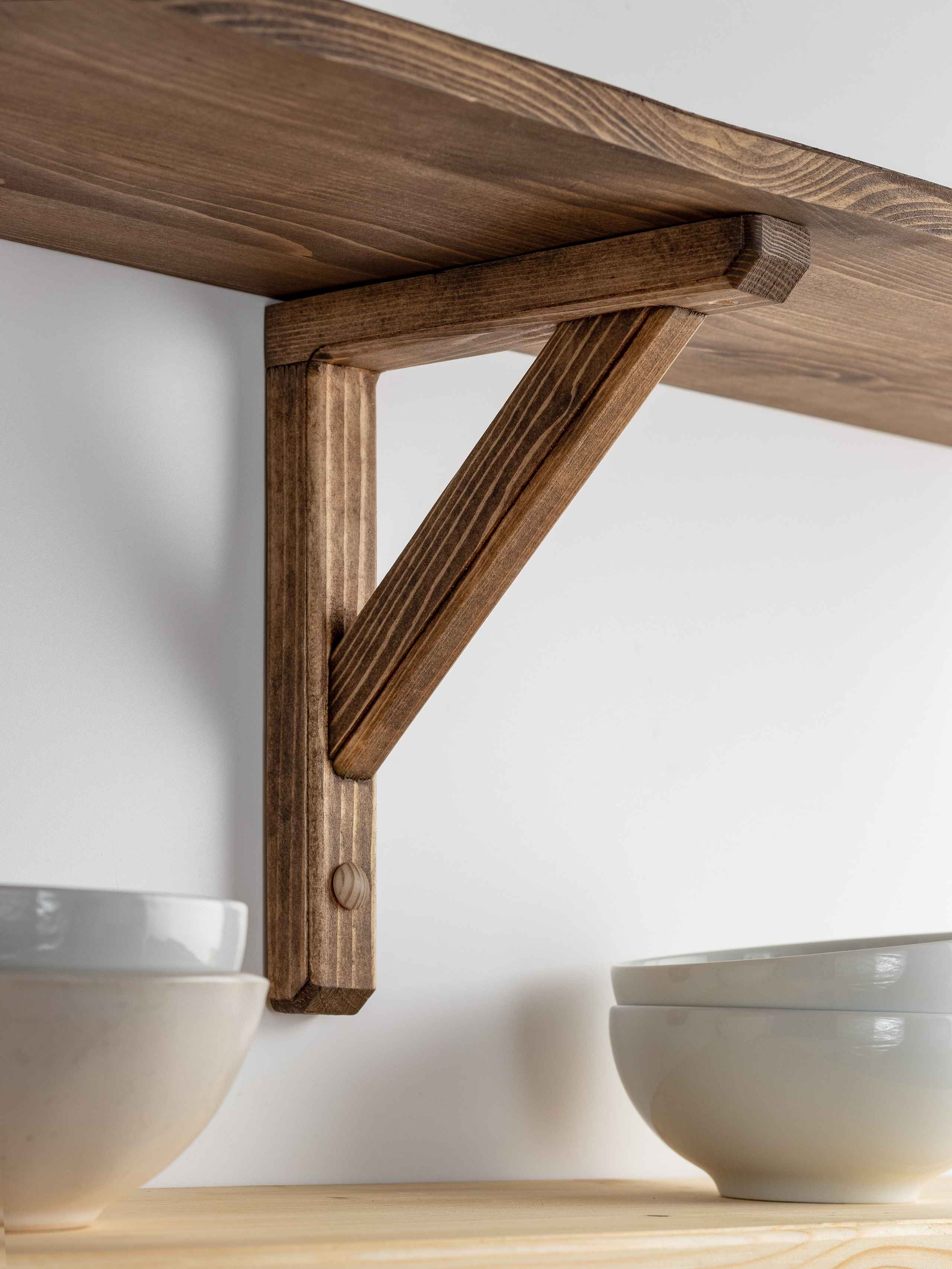 Фото деревянных консолей для полок на вайлдберриз. Предметный фотограф Северова Екатерина | Профессиональная предметная съёмка фото и видео в Санкт-Петербурге