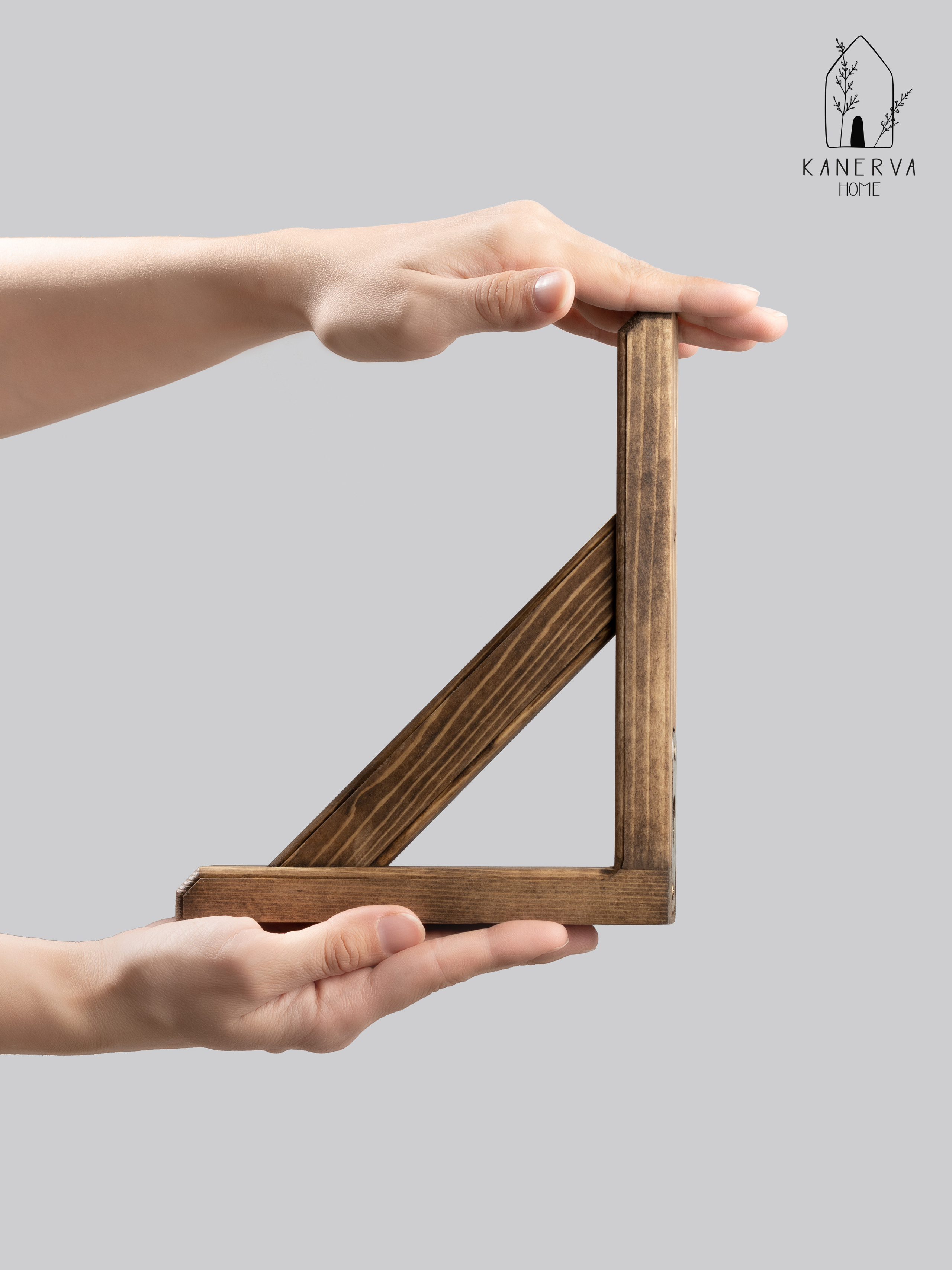 Фото деревянных консолей для полок на вайлдберриз. Предметный фотограф Северова Екатерина | Профессиональная предметная съёмка фото и видео в Санкт-Петербурге