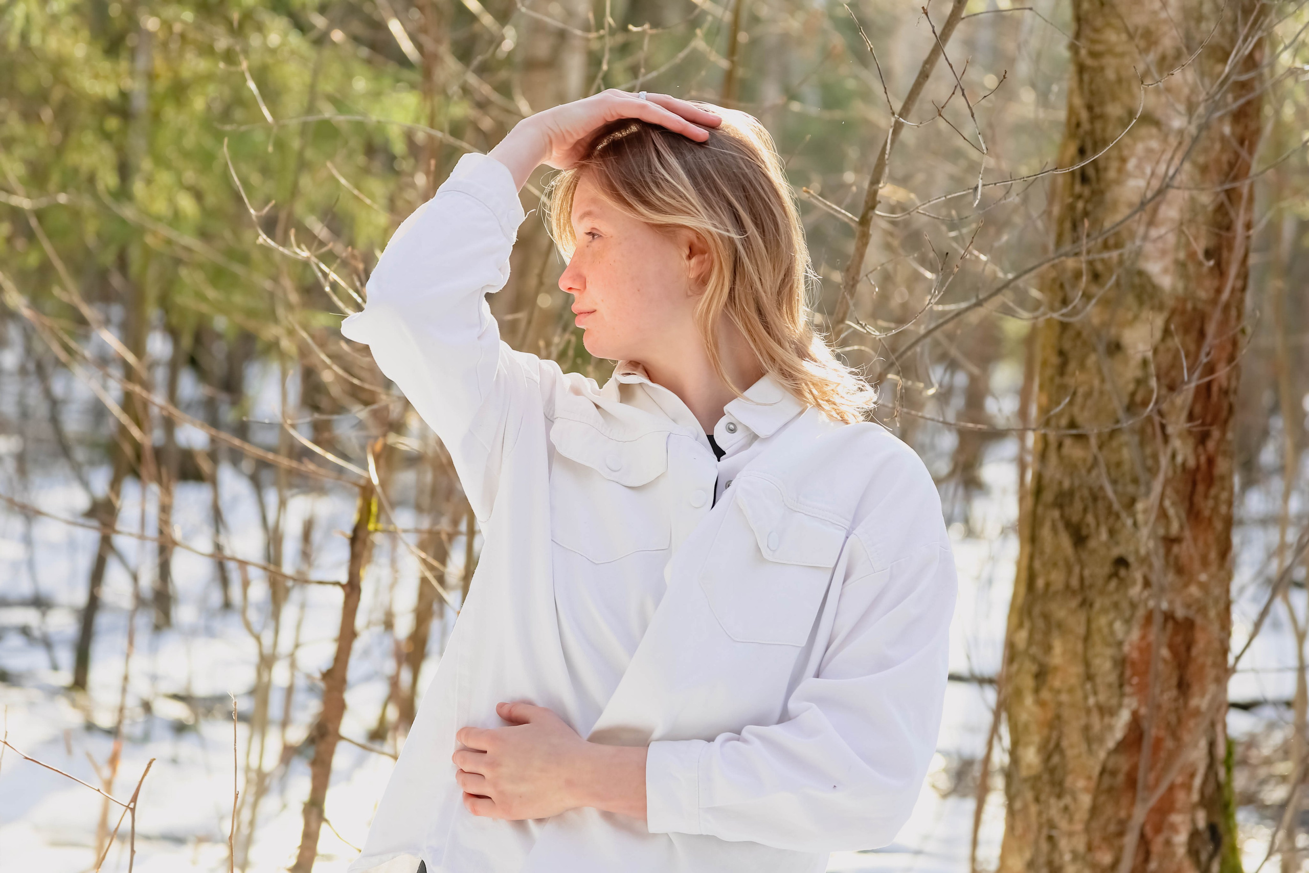 Диана на снегу босиком. Фотограф Пермь. Фотосессия в фотостудии Перми и на свежем воздухе