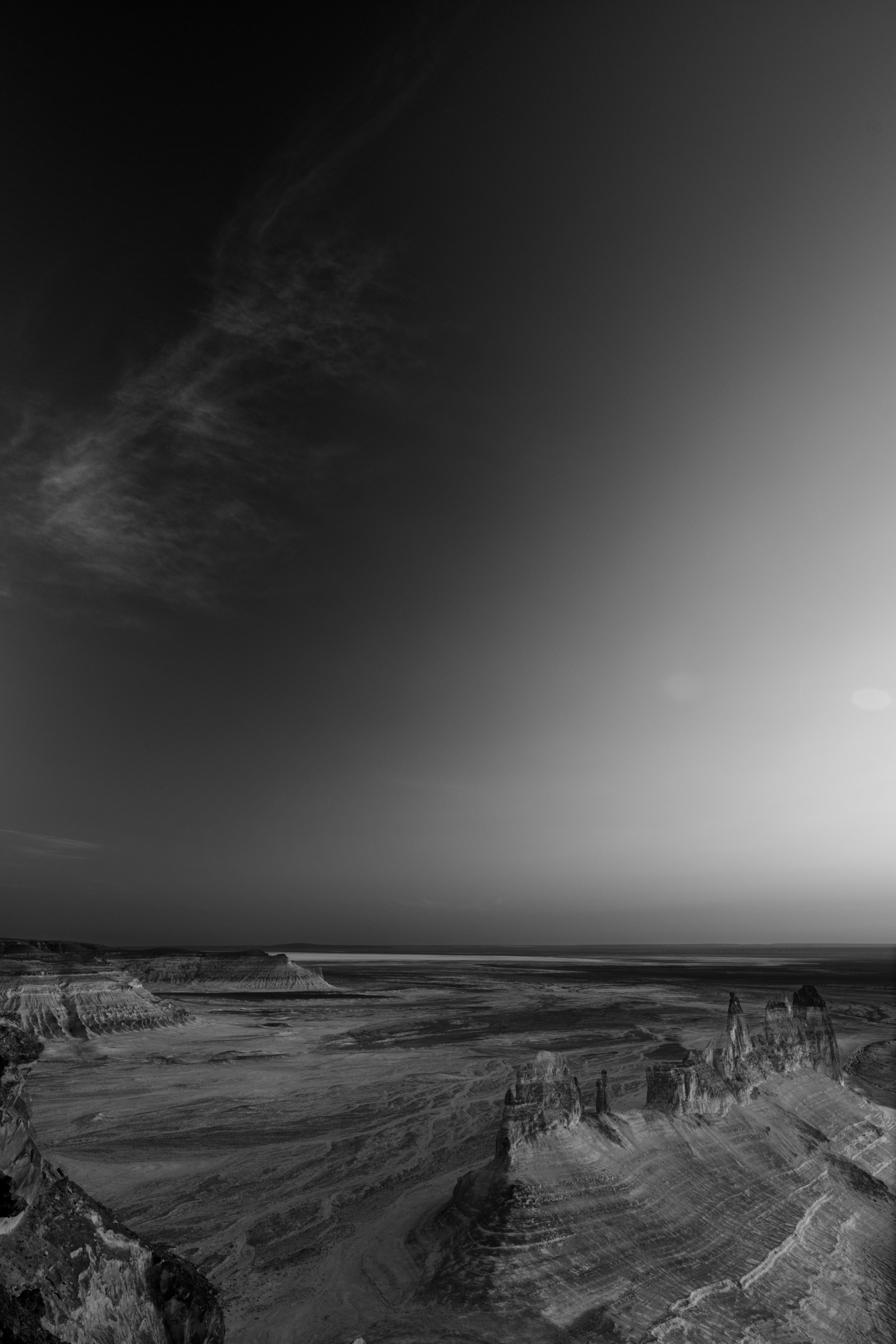 Бозжира на рассвете в лучах утреннего солнца