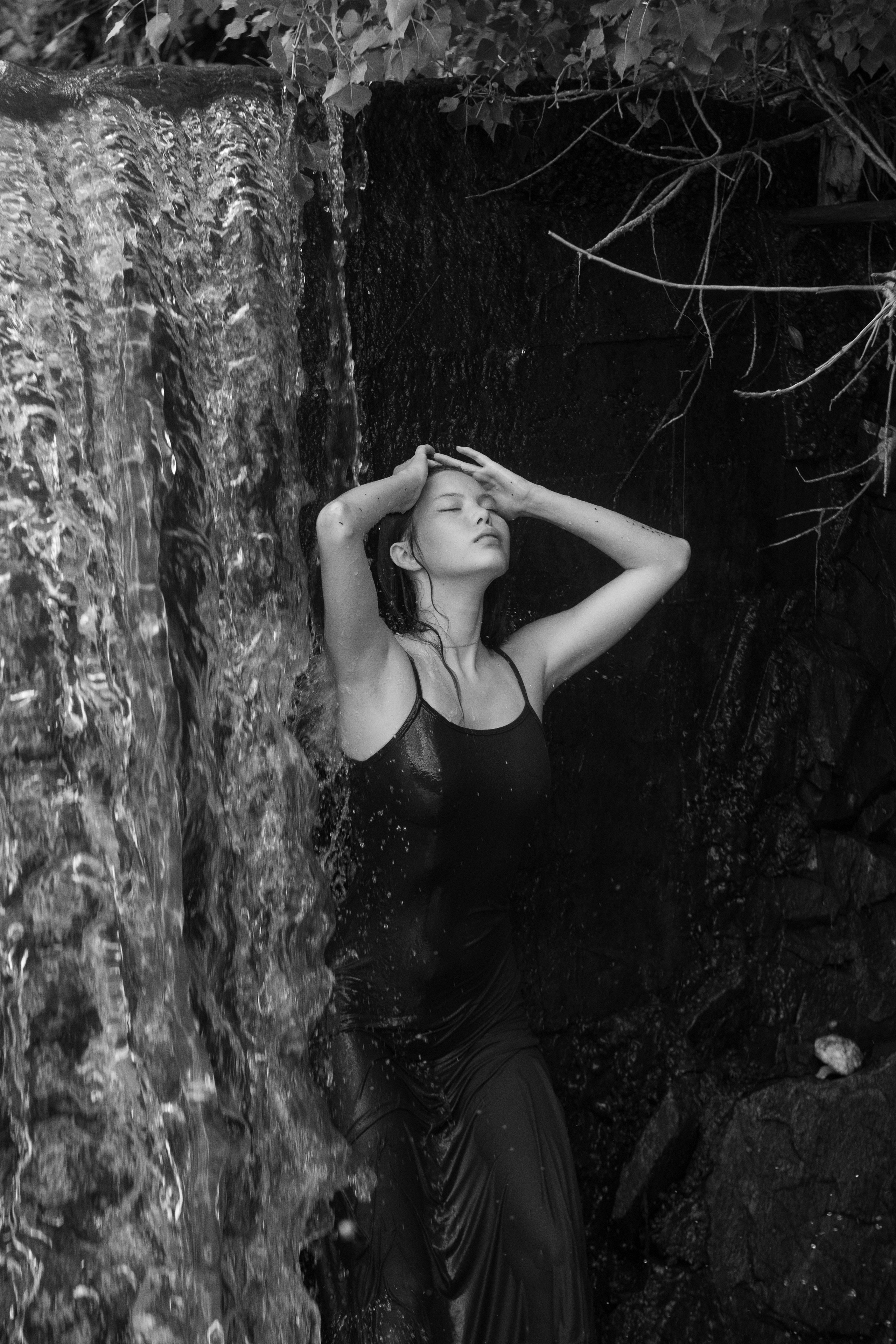 Дарна на водопаде. Фотограф Коробова Екатерина