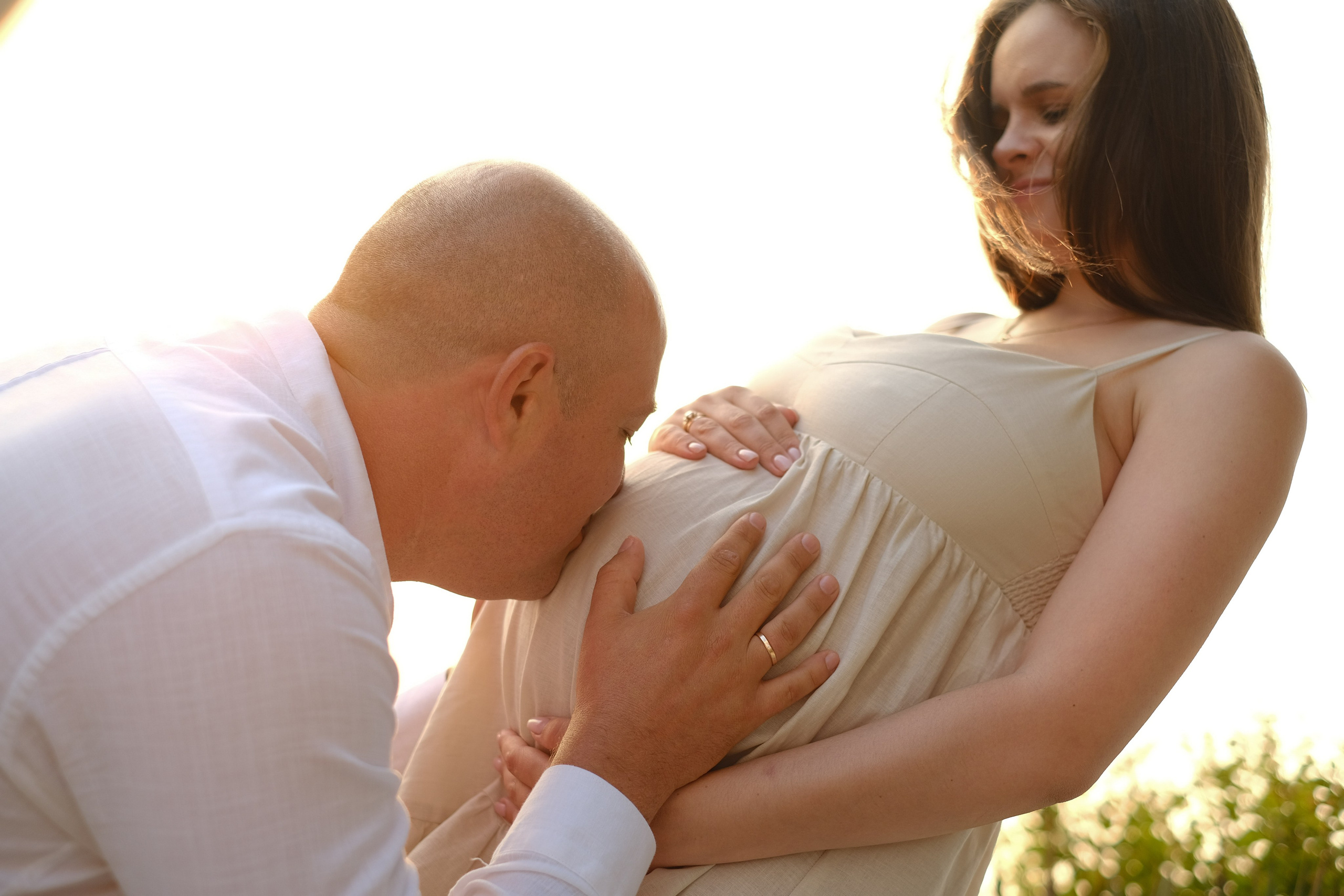 Беременность. Профессиональная фотосъемка в Крыму. Натуральные эмоции и живые кадры. Забронируйте дату прямо сейчас!