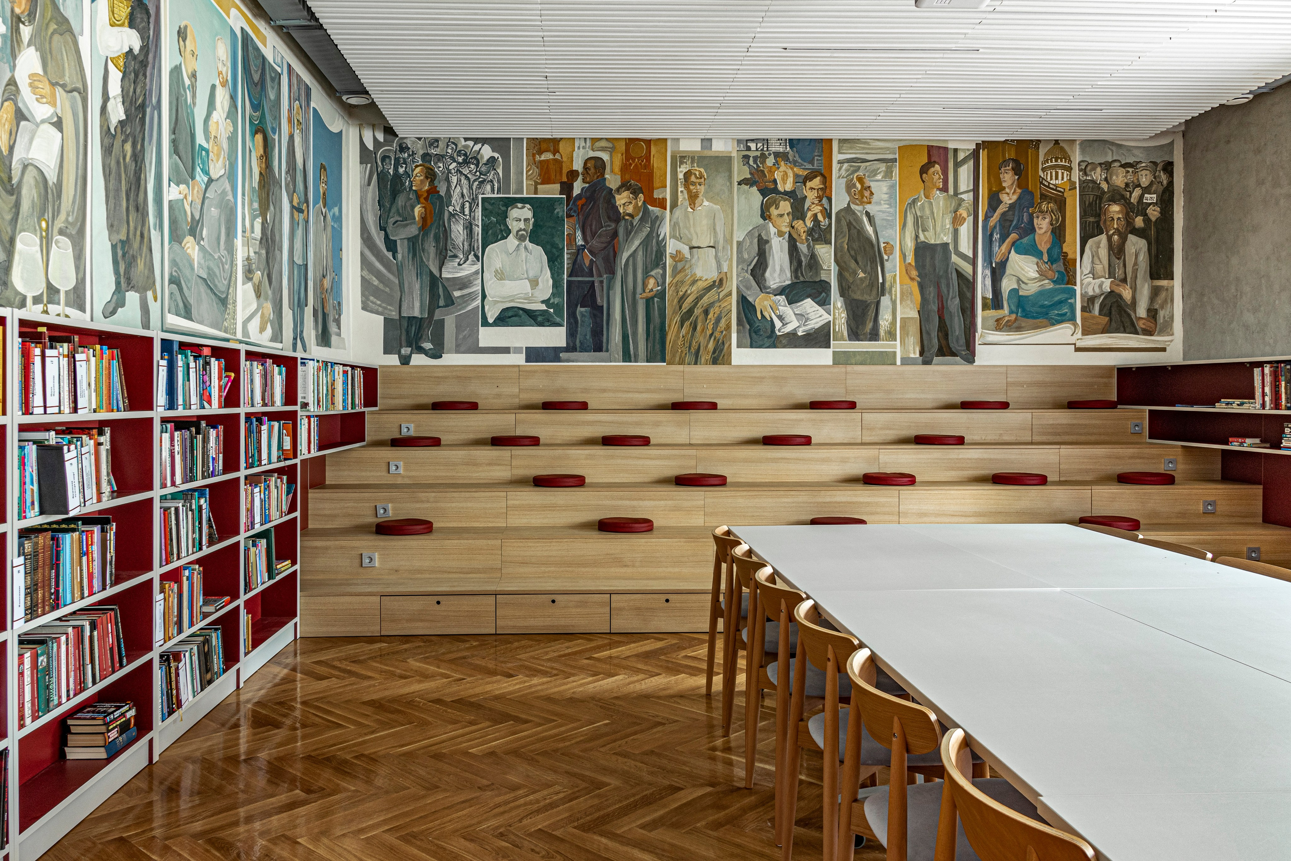 Библиотека им. Гладиной в Апатитах. Интерьерный фотограф Варвара Чеснокова