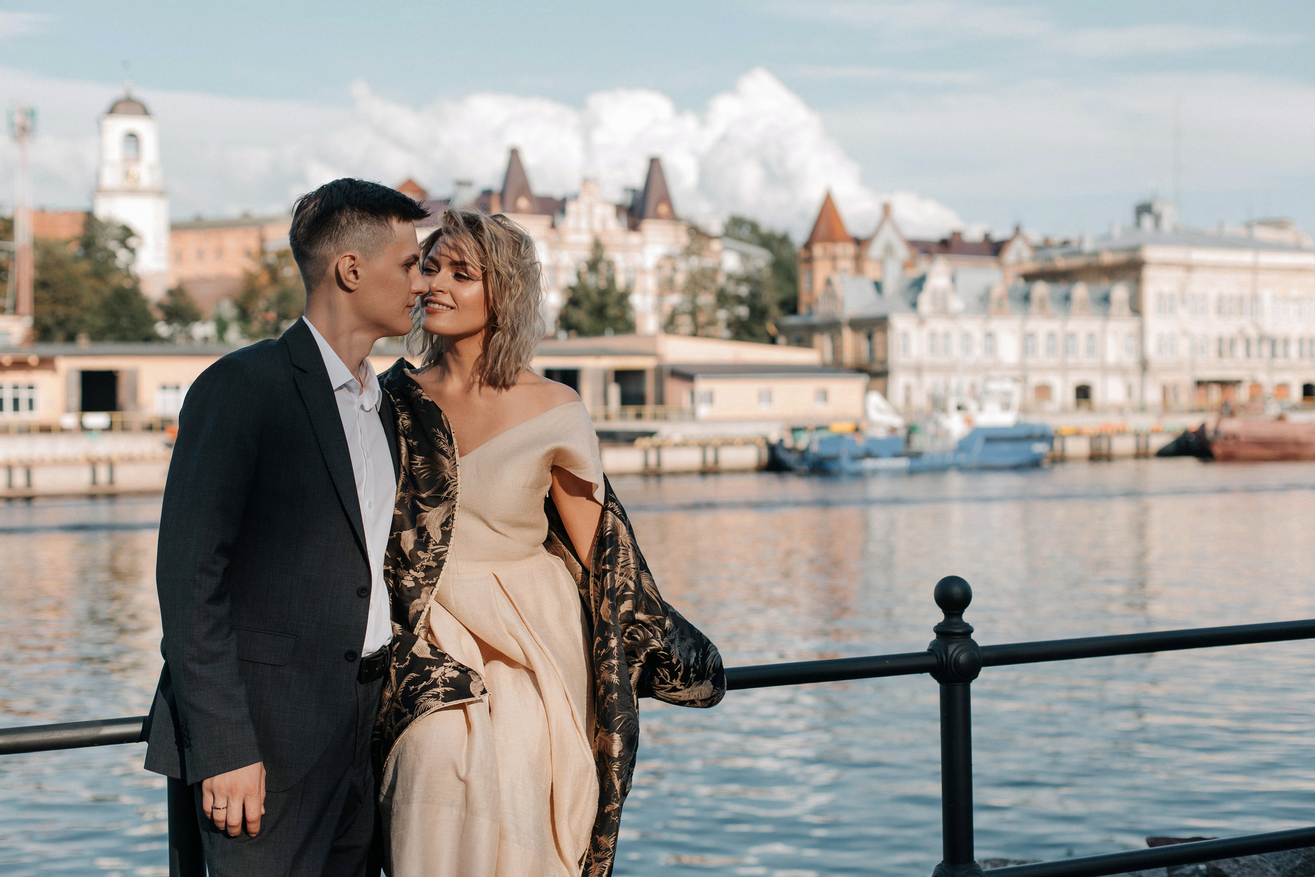 Свадьба для двоих с прогулкой в Выборге. Свадебный фотограф в Санкт-Петербурге Вика Стукачева