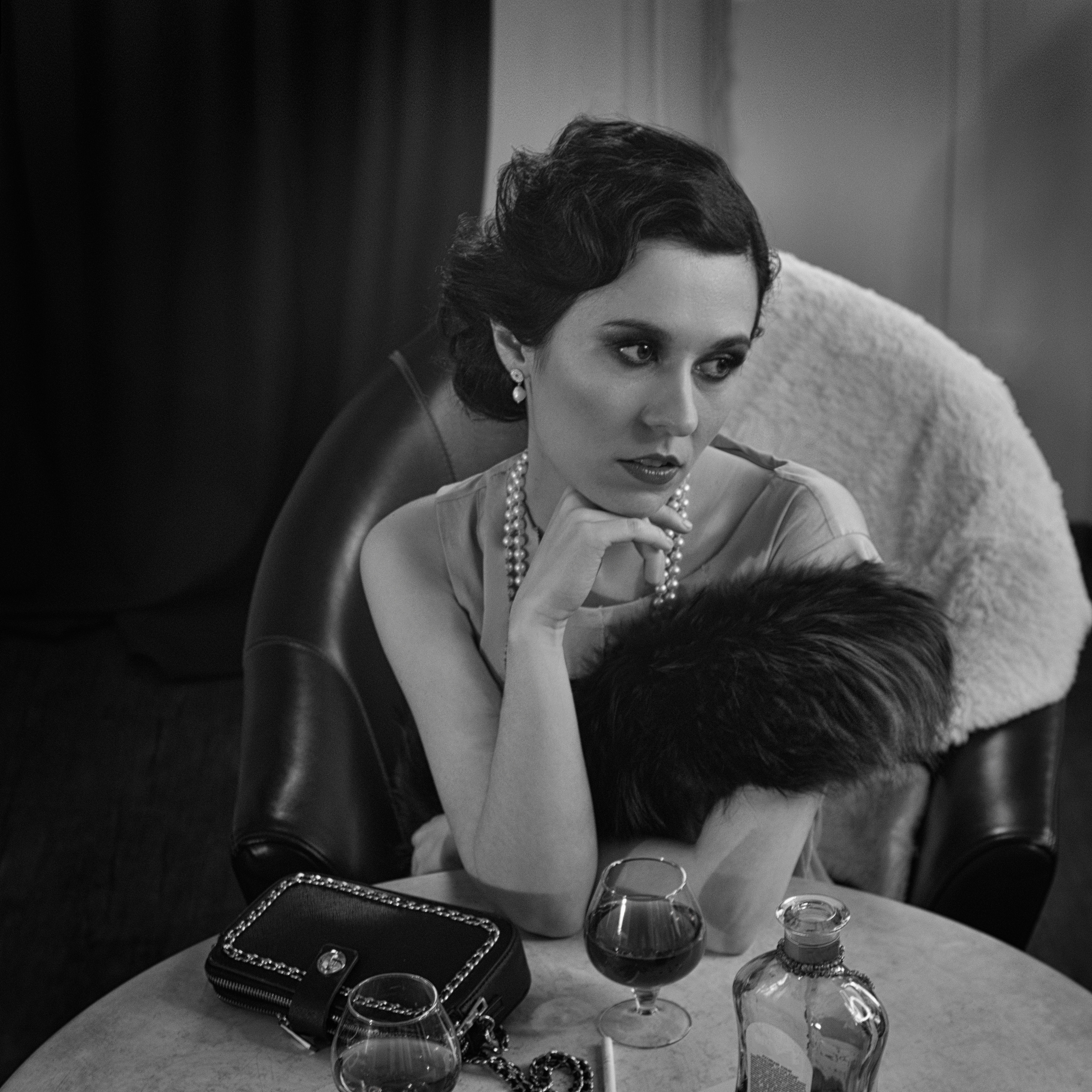 Проект нуар черно-белый