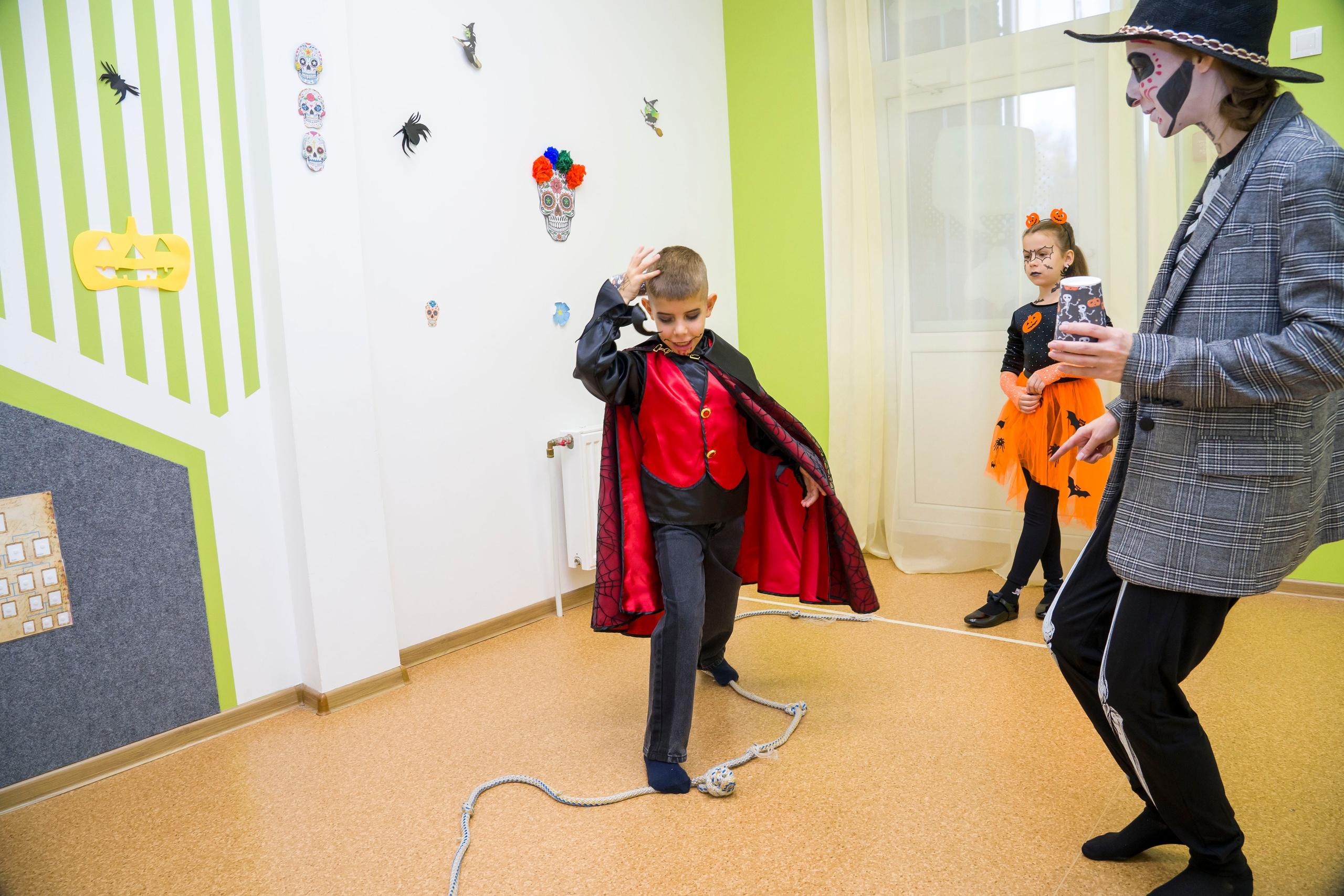 Репортаж детского праздника хеллоуин. Фотограф в Санкт-Петербурге. Репортажная и все съёмки для бизнеса