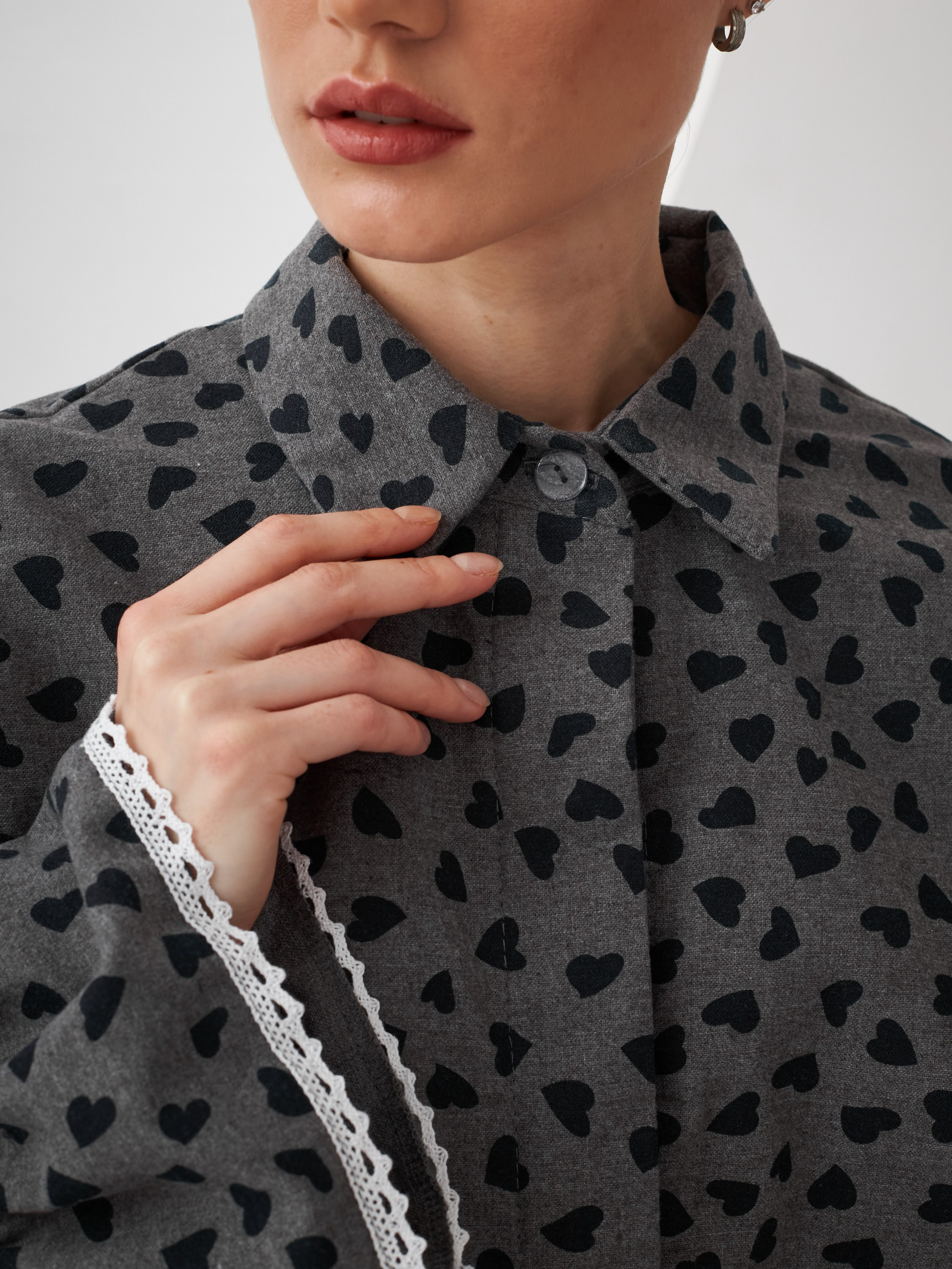 Фотосъемка рубашек Екатеринбург Wildberries ВБ Ozon Озон фотосессия одежды Екб заказать цена фотосъемка товара WB блузки карточки товара. Фотограф Екатеринбург Анастасия Жерновская | Маркетплейсы и нейрофото