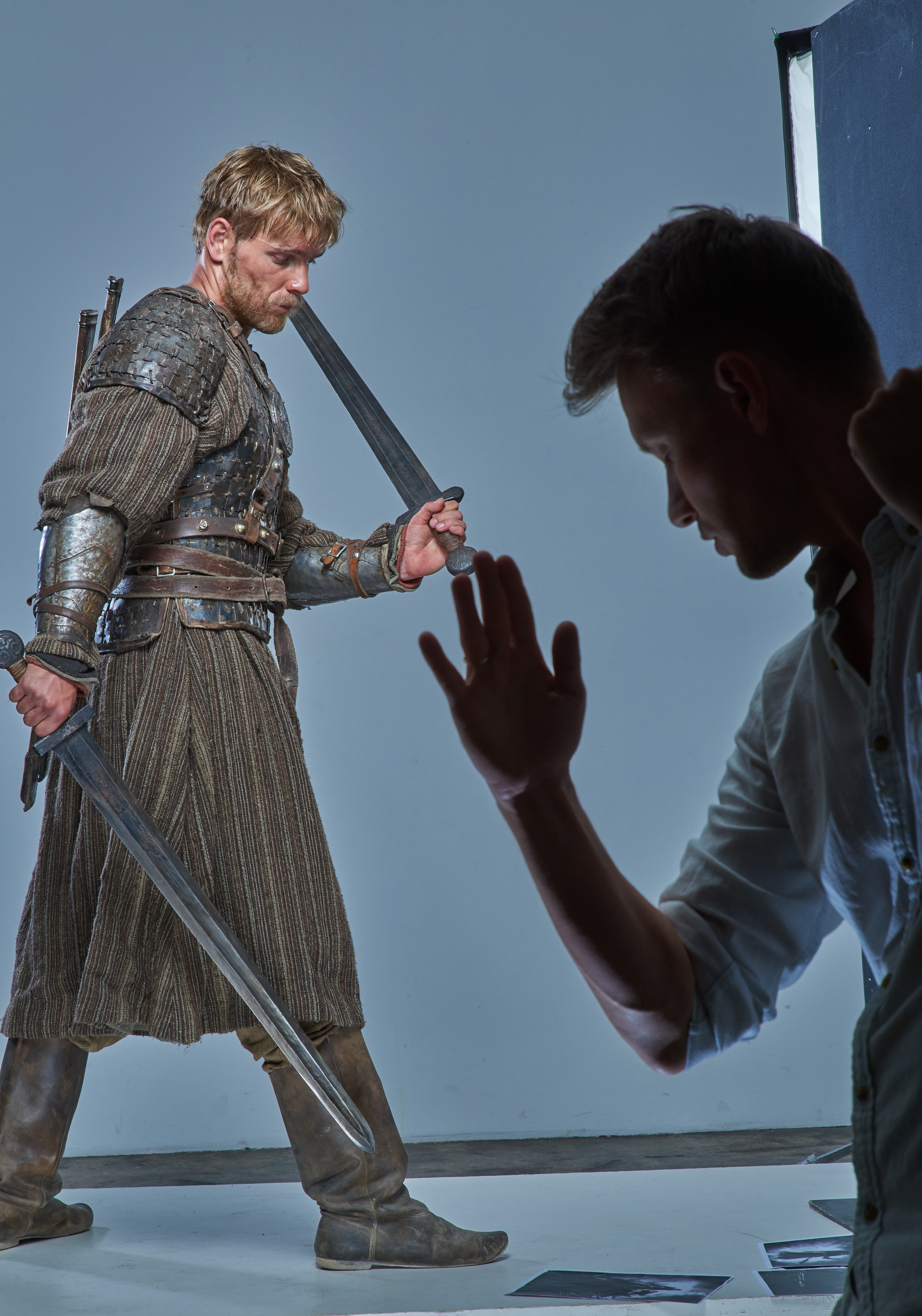 BACKSTAGE. Www.apowerstudio.com