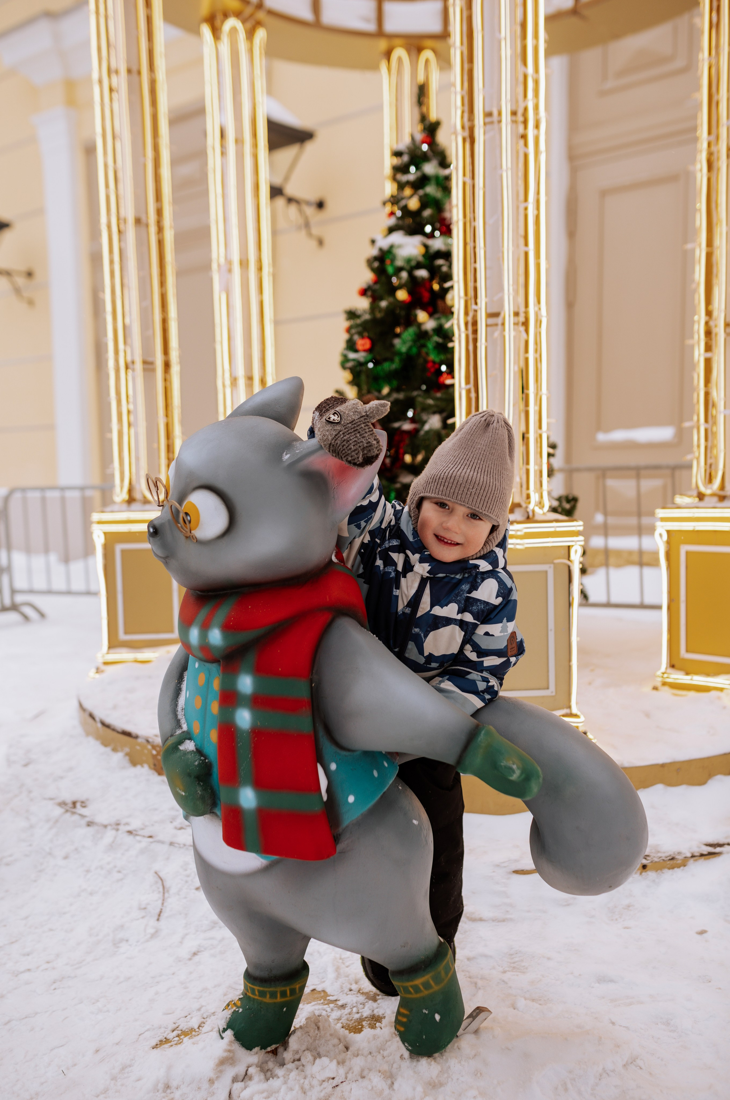 Семейная, Манежная площадь