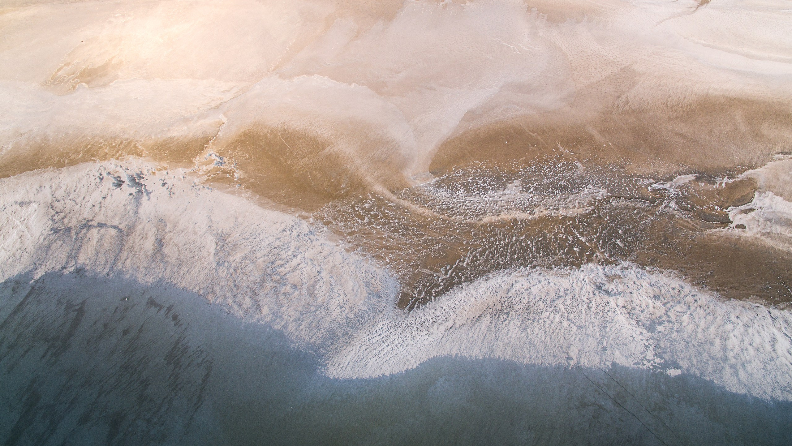 Озеро Эльтон. Фотограф Владимир Медведев