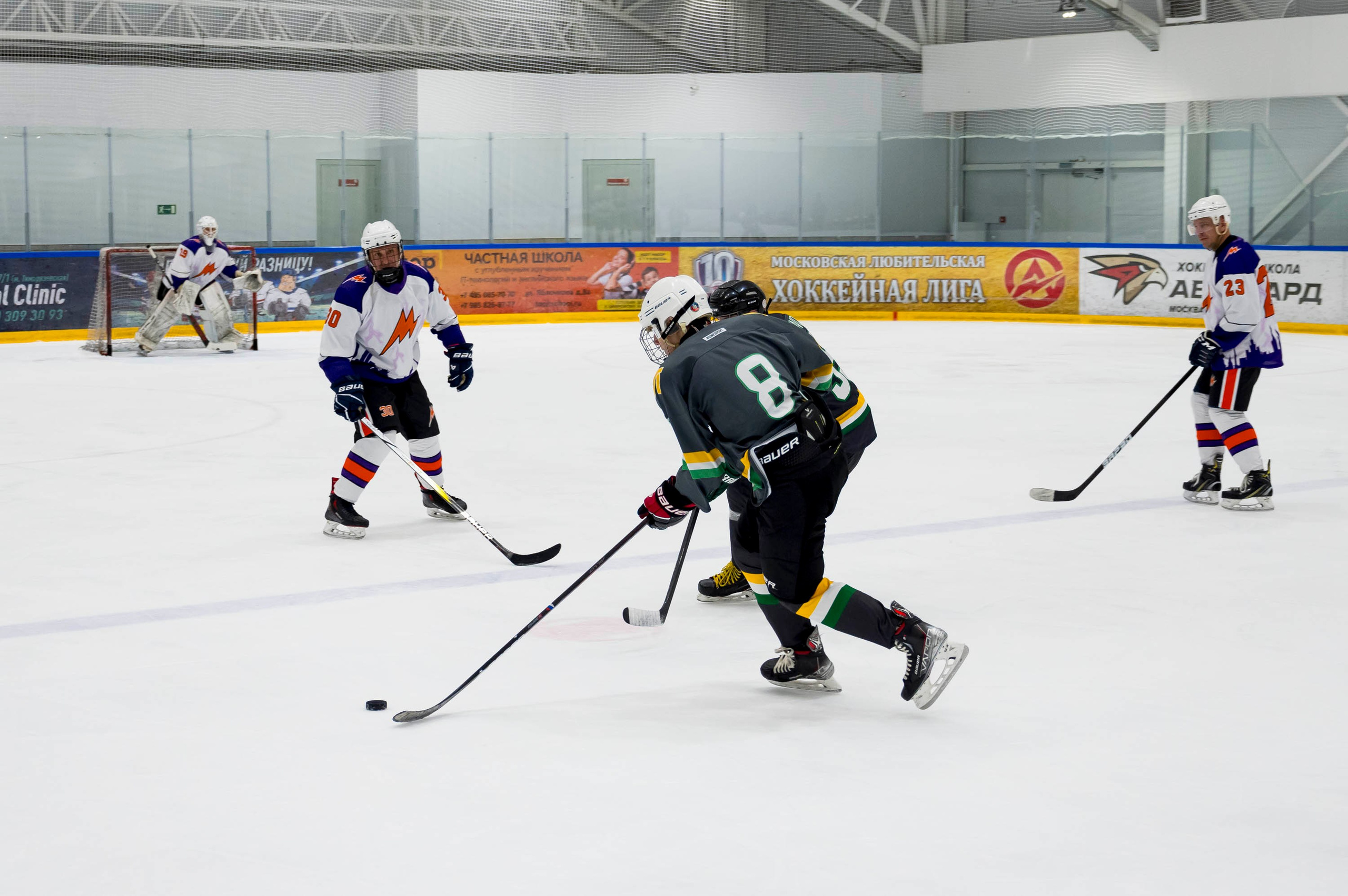 Хоккейный матч корпоративной команды Зарубежнефть. Репортажный фотограф и видеограф Слава Думчев. Тимбилдинги, отчетники, корпоративы