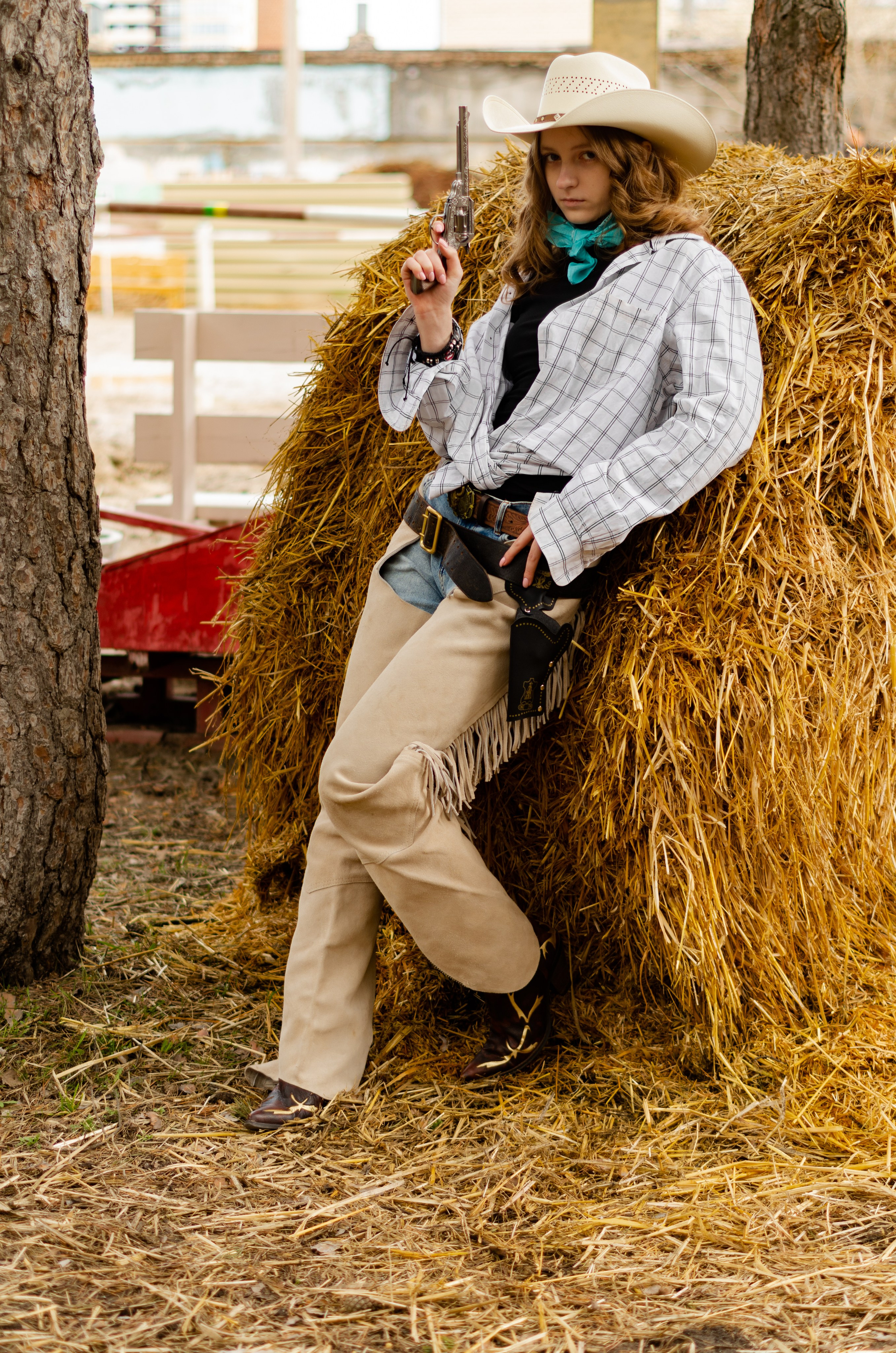 Ковбойская девчонка. Фотограф Марина Доглядная Челябинск фотосессии с лошадьми, мотоциклами