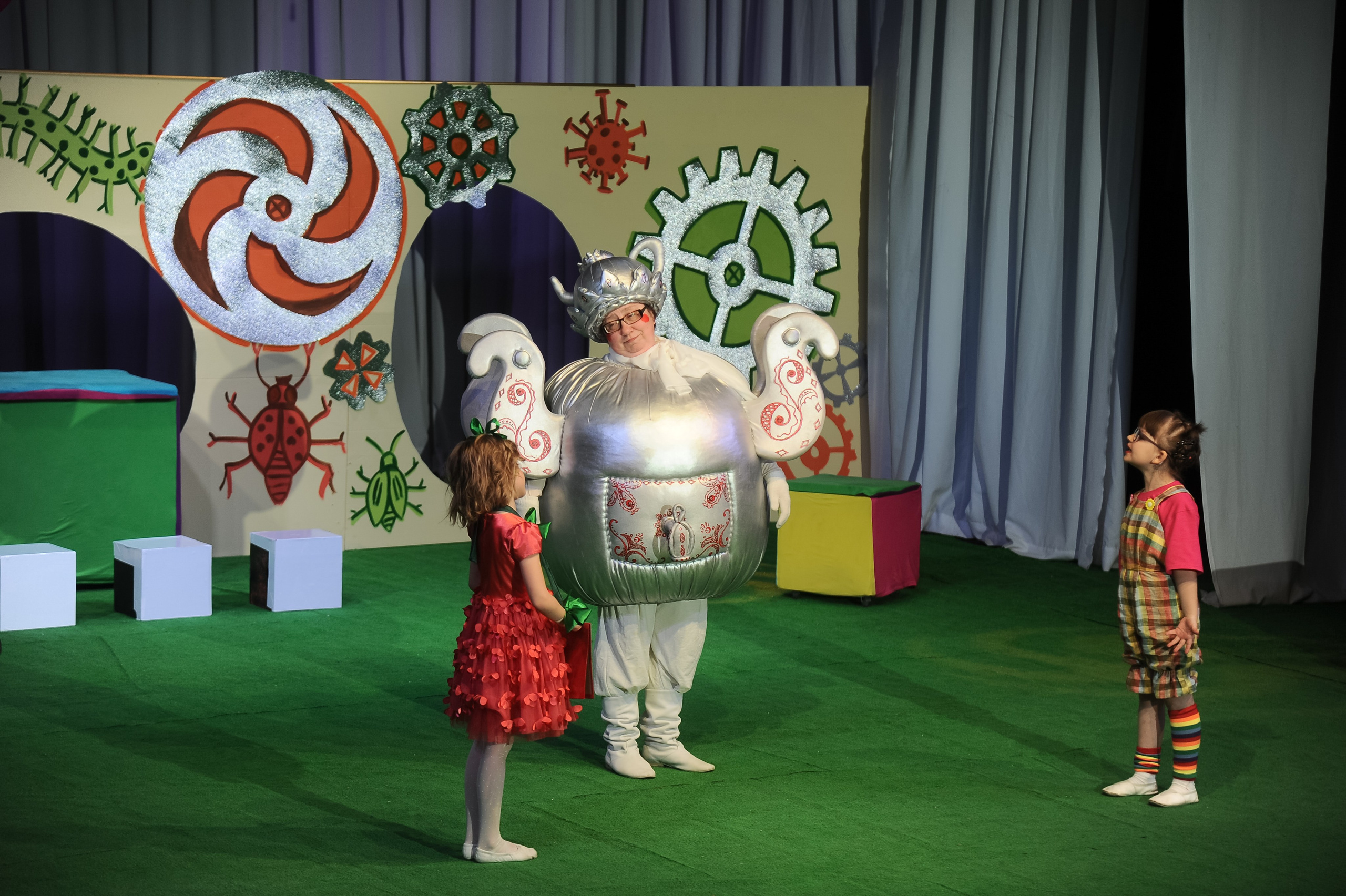 Выпускной 2025, детский центр «Самовар». Фотограф Олег Юршевич Солигорск Минск