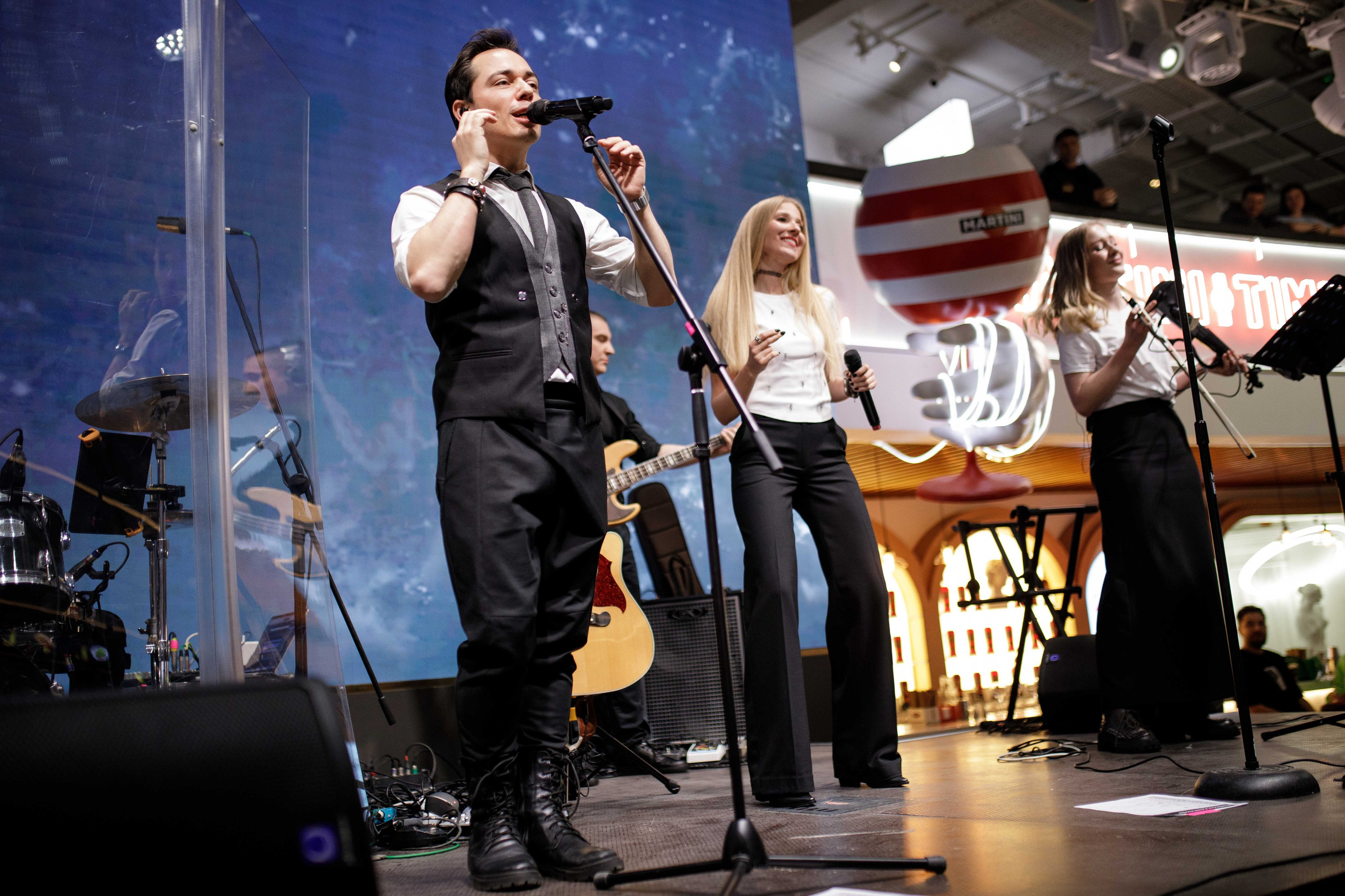 Концертное. ЧБ Фотограф Ольга Лесли