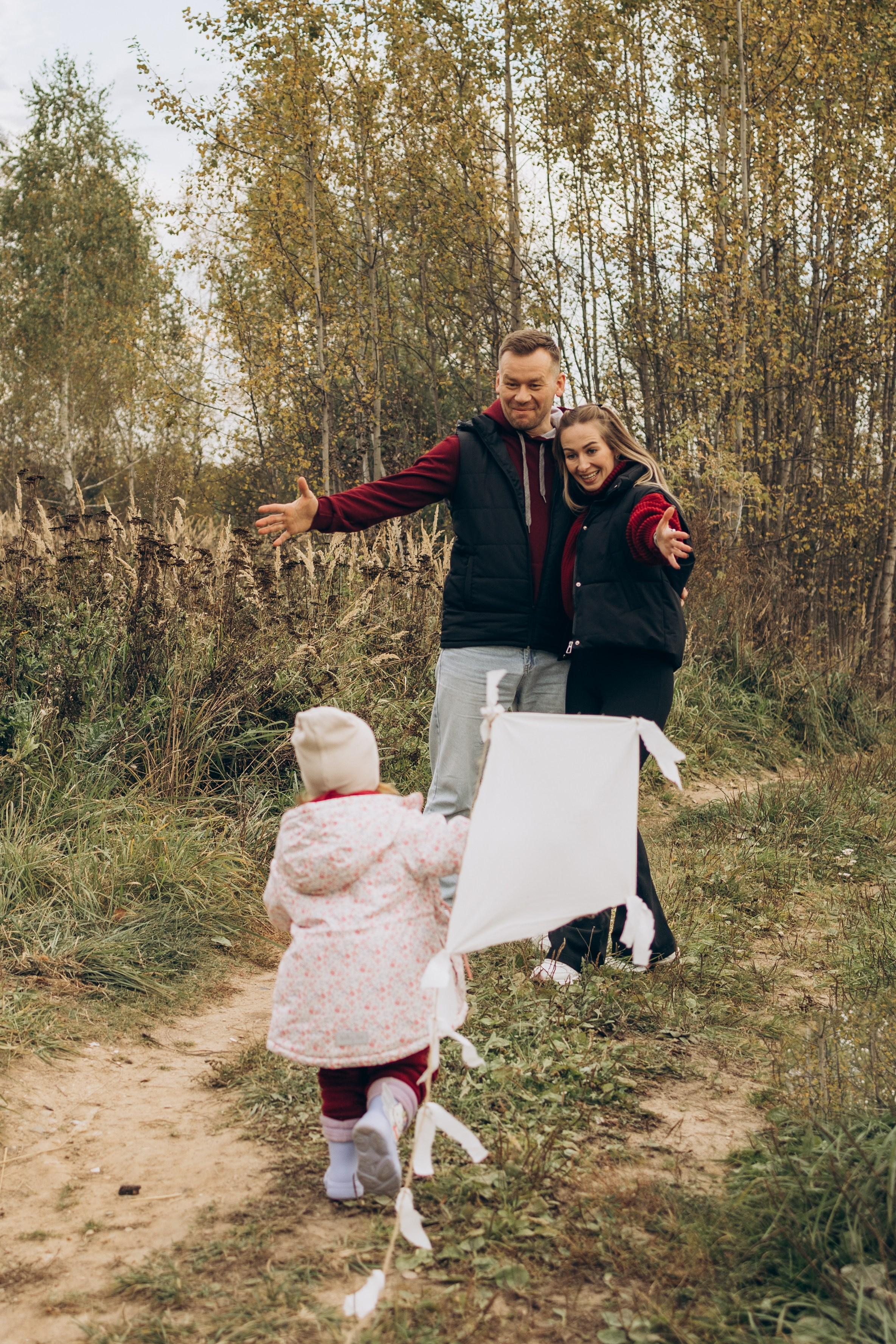 Летучий змей-семейная (4.10.2025 г.) г. Жуков (Калужская обл.). Надежда Стар семейный и церковный фотограф в Жукове и Калужской области