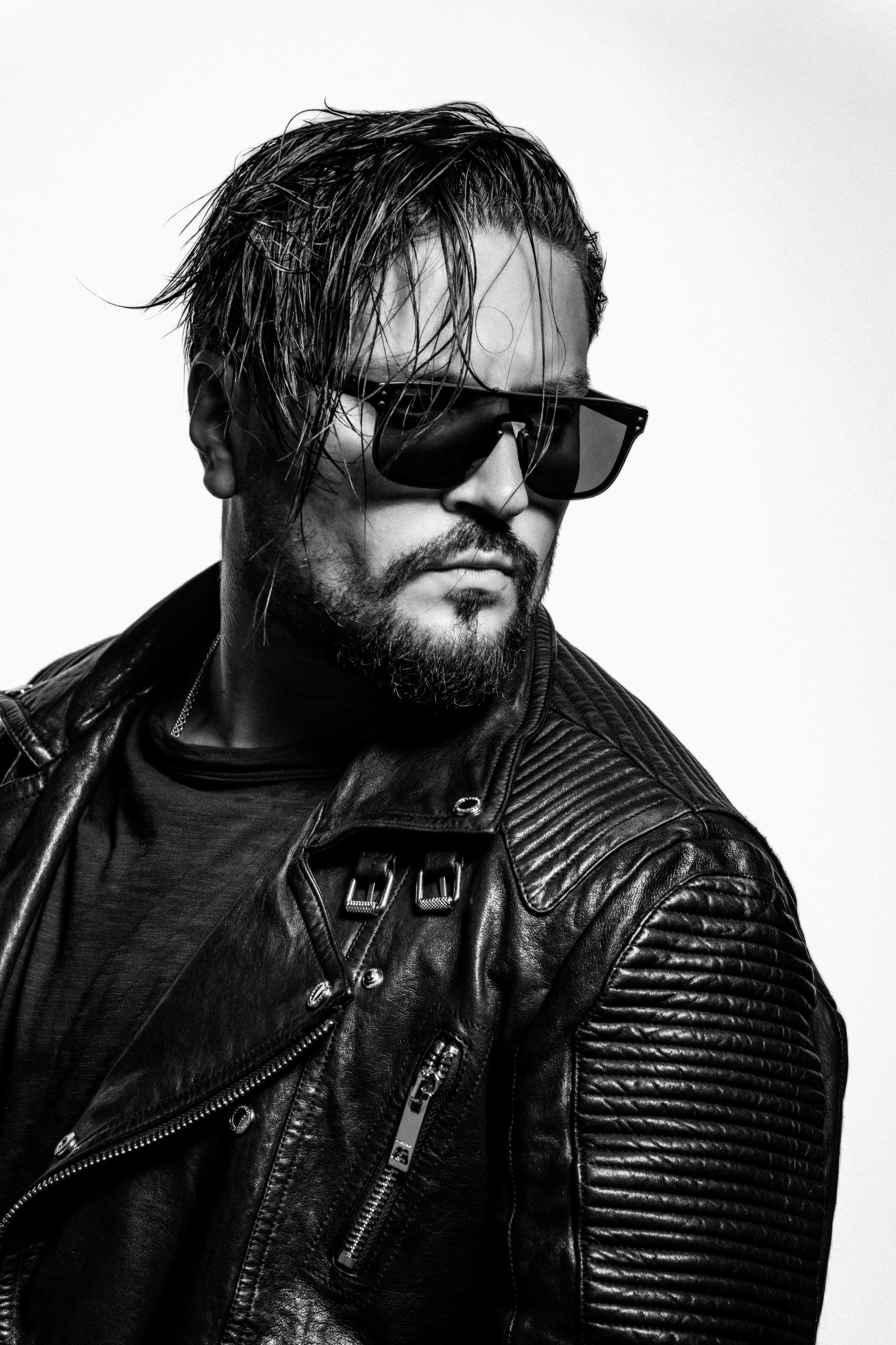 Photographer for musicians, track covers, artist cards, photo preparation for services. Dubai, Moscow. Portrait photographer Moscow, UAE, Oleg Koshmarov