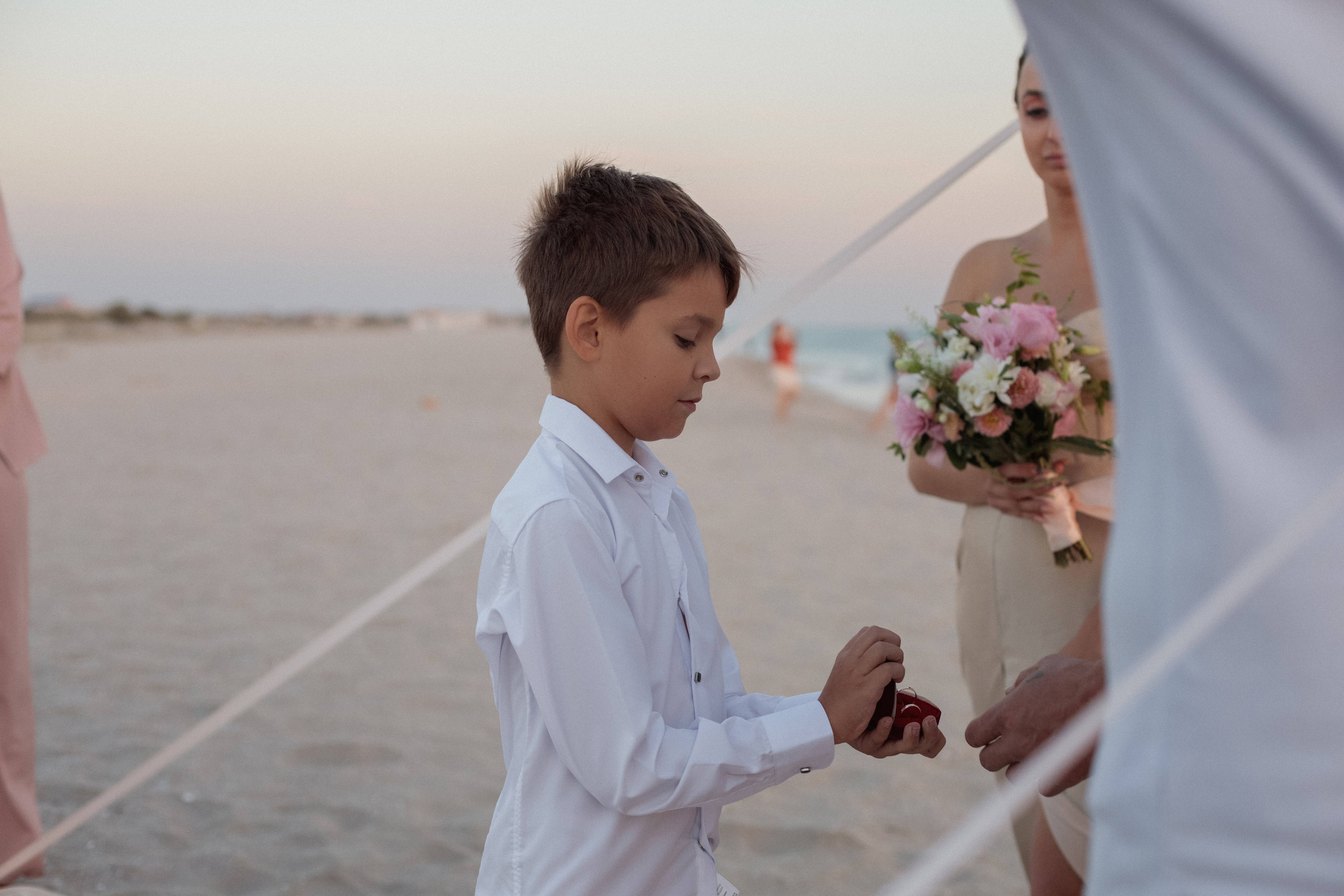 «Начало любви на побережье Поповки: история свадьбы, застывшая в кадре». Свадебный фотограф Мироманов Николай в Крыму