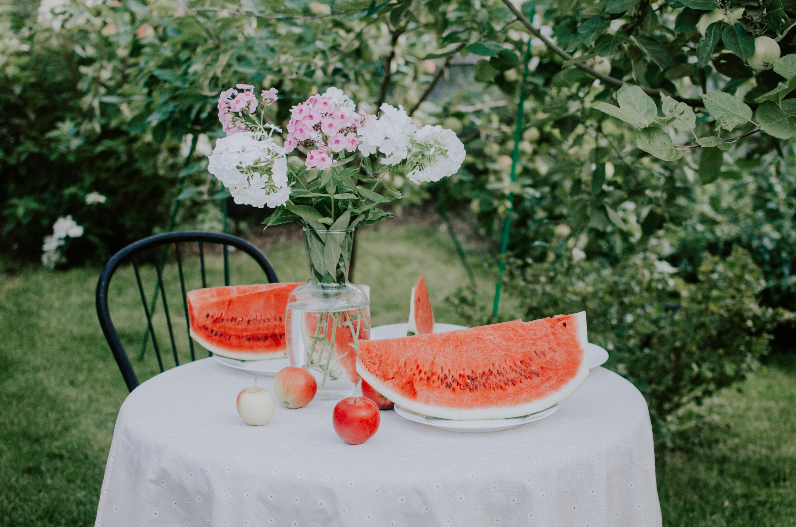 Вечер в саду. Семейный фотограф во Всеволожске и Санкт-Петербурге Юлия Капустина