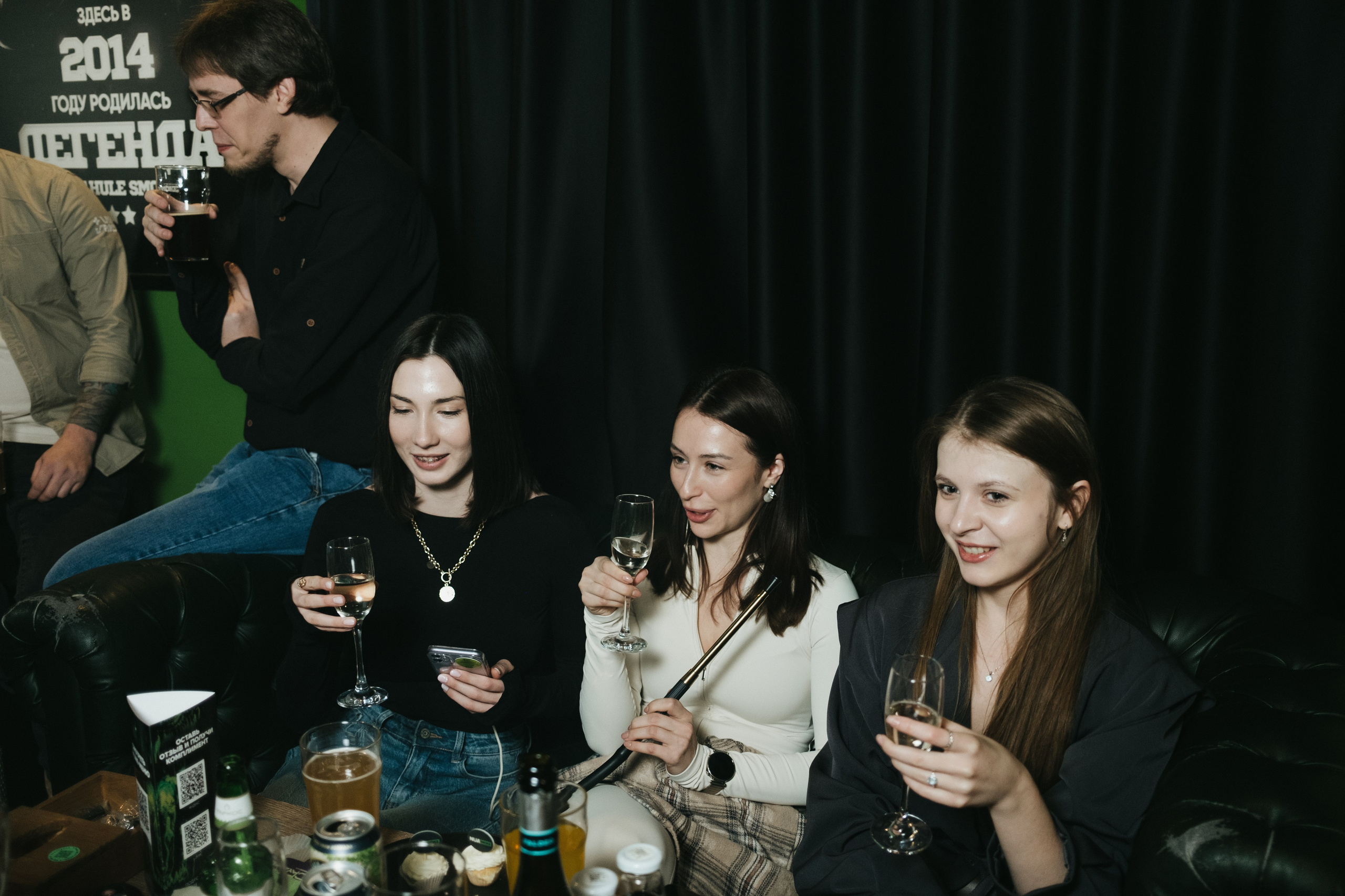 День рождения кальяной NUASMOKE 11 лет. Свадебный и репортажной фотограф Денис Ожигин в Краснодаре и Краснодарском крае