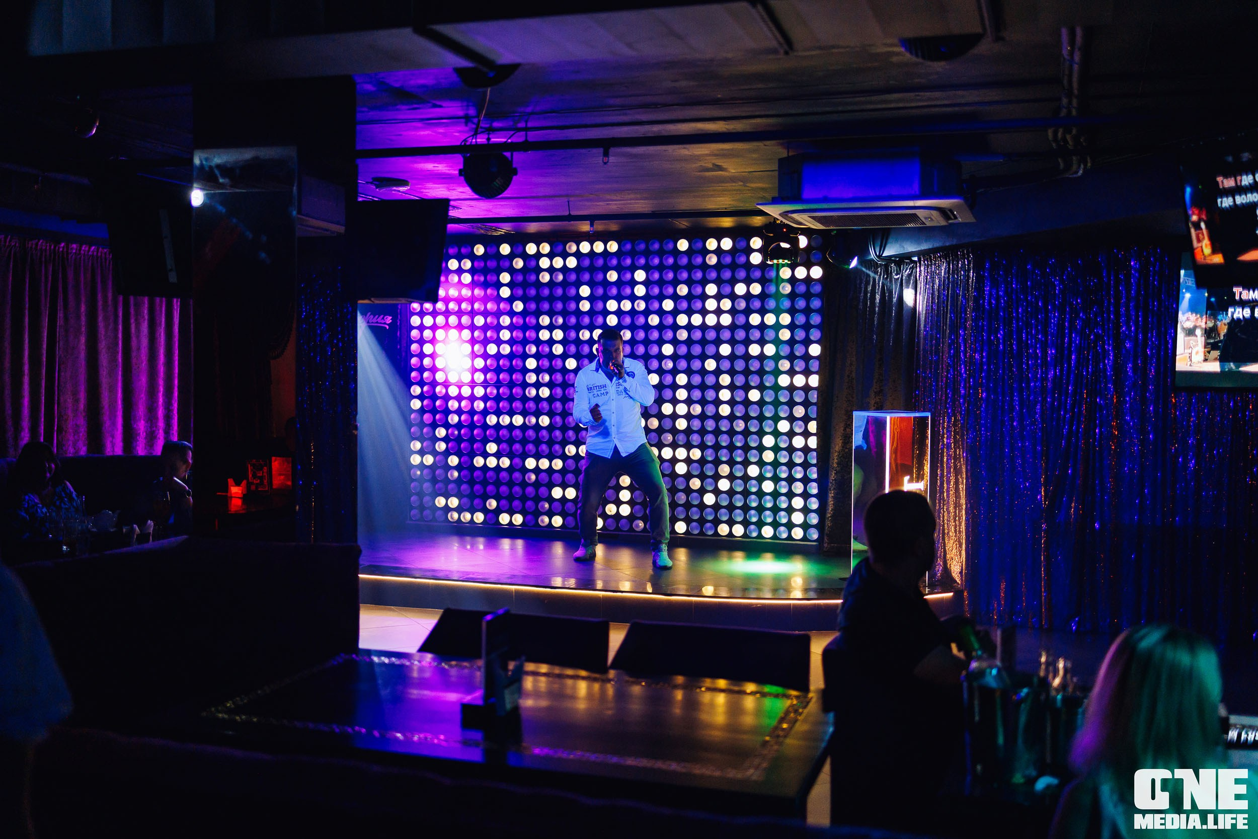 Фоторепортаж из караоке-клуба Эйфория. One Media Life: фоторепортажи, фотоотчеты с мероприятий и заведений