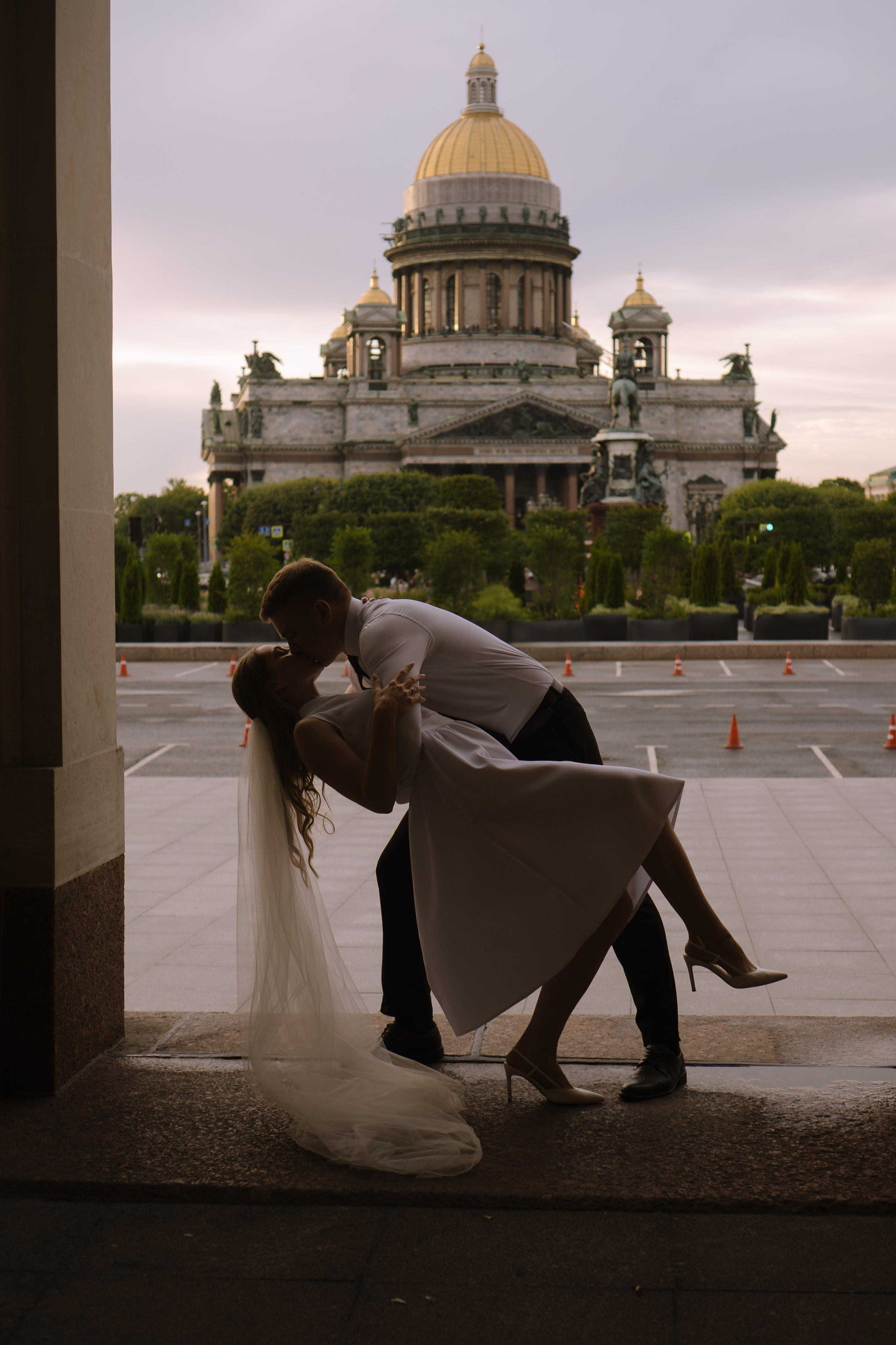 СВАДЕБНАЯ СЬЕМКА С ИСАКИЕВСКИМ СОБОРОМ, АСТОРИЯ И ЗАКОНОДАТЕЛЬНОЕ СОБРАНИЕ. Профессиональный фотограф, Санкт-Петербург — Виктория Богомолова