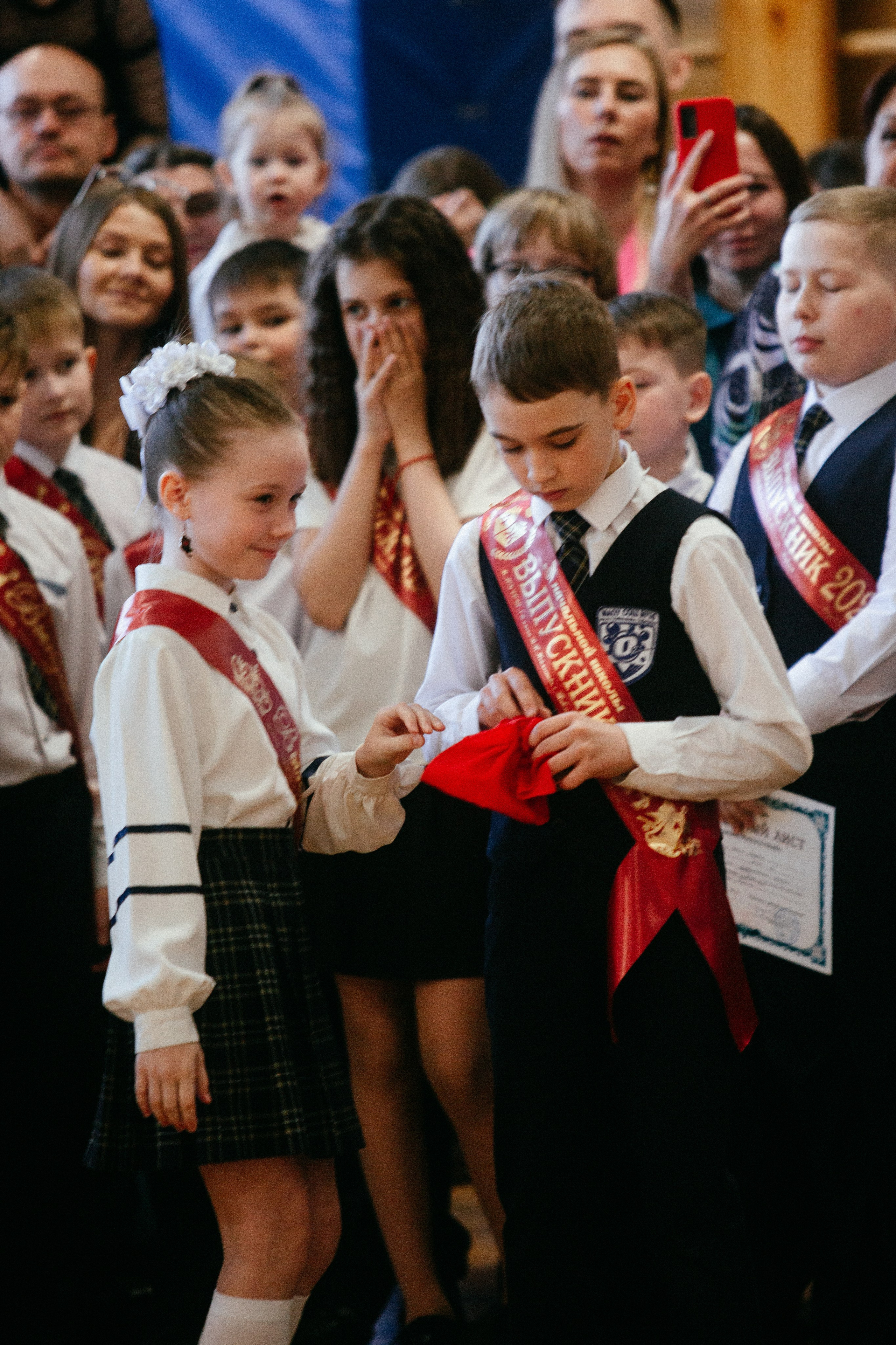 Выпускной в начальной школе. Арт-фотограф Крис Л. в Тобольске: портрет, семейные, свадьбы
