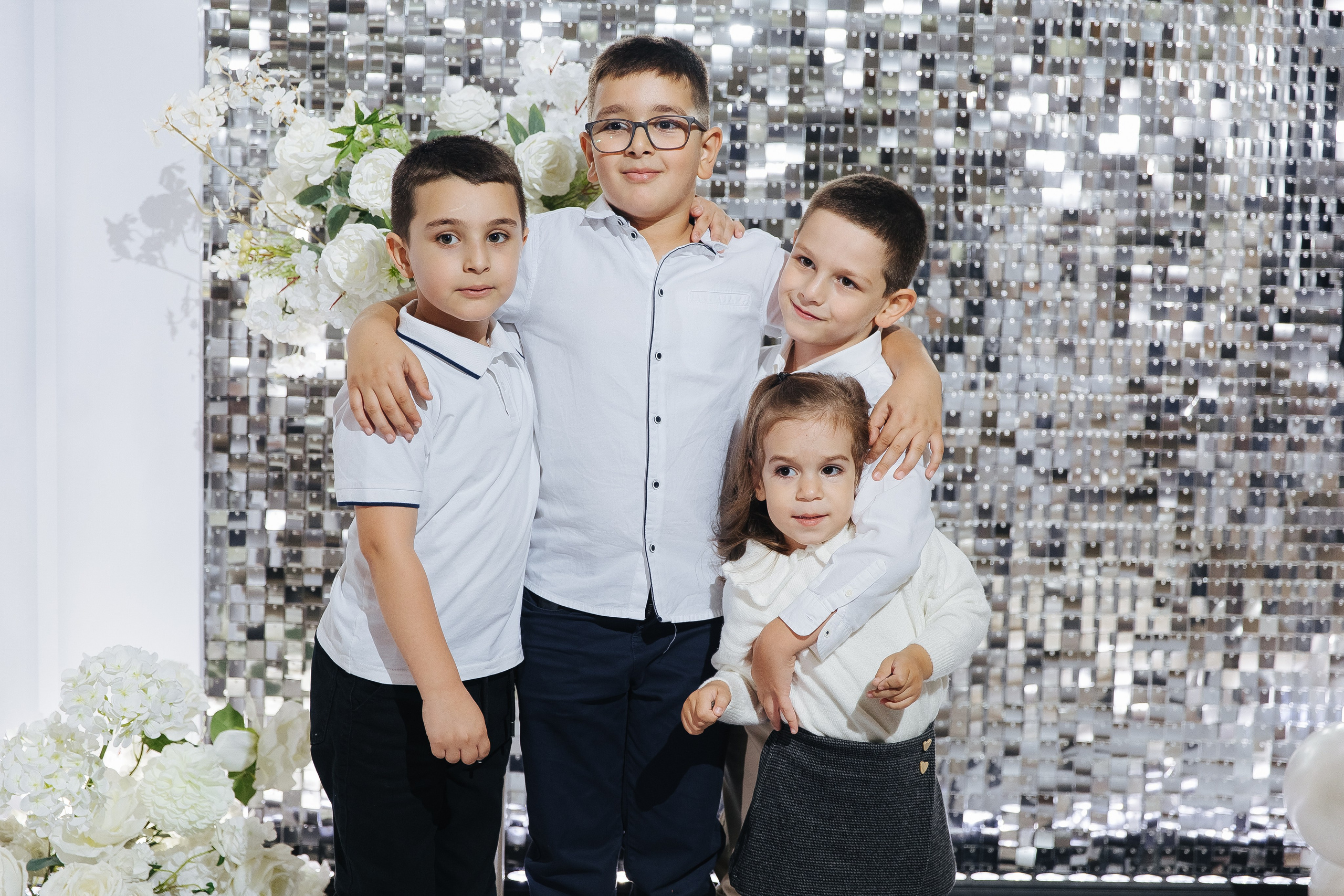 Ани и Назели. 35&5 День рождения, «Янтарь». Фотограф в Красноярске Надежда Воскресенская