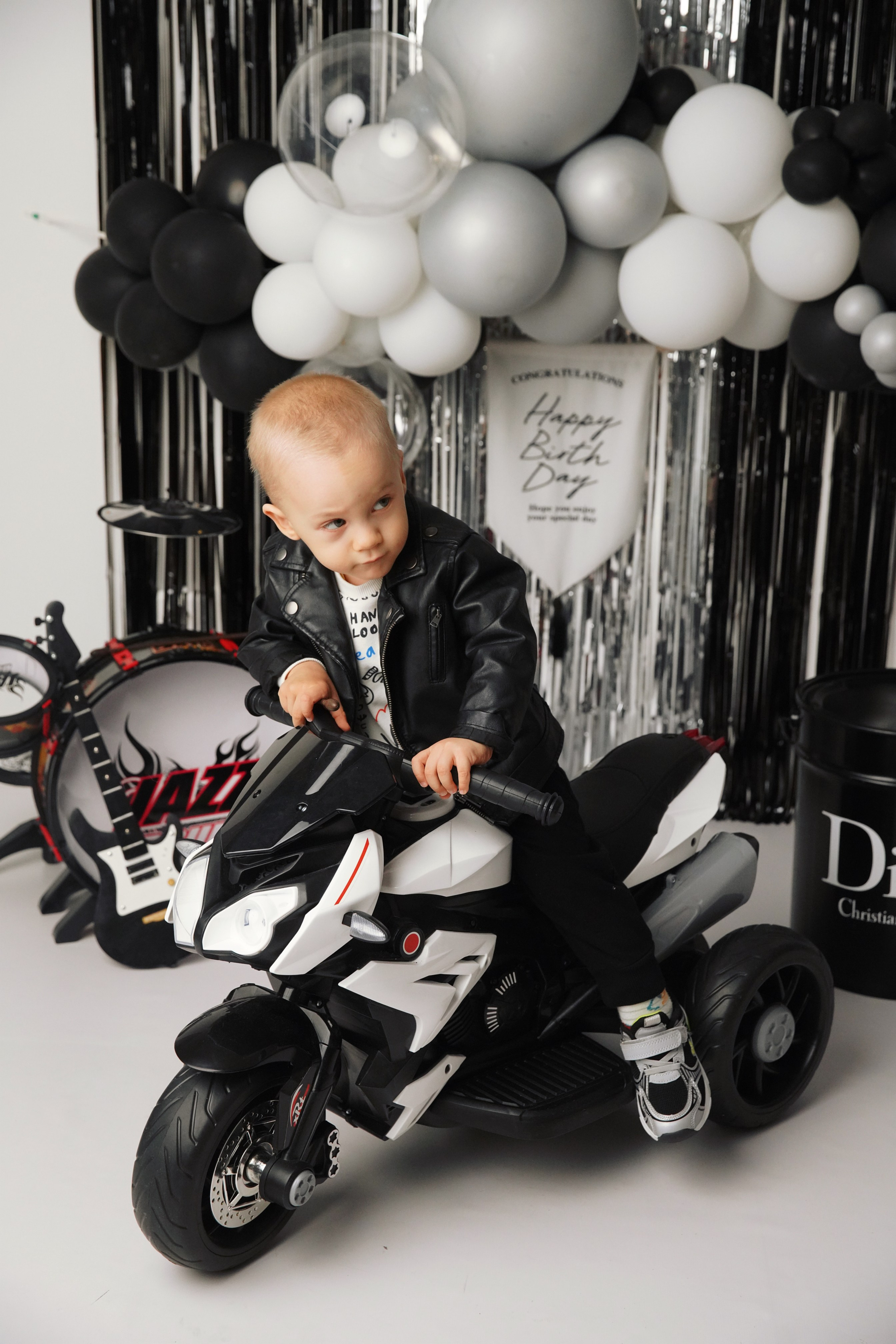 Байкер. Фотограф новорожденных. Семейный и детский фотограф в городе Сургуте