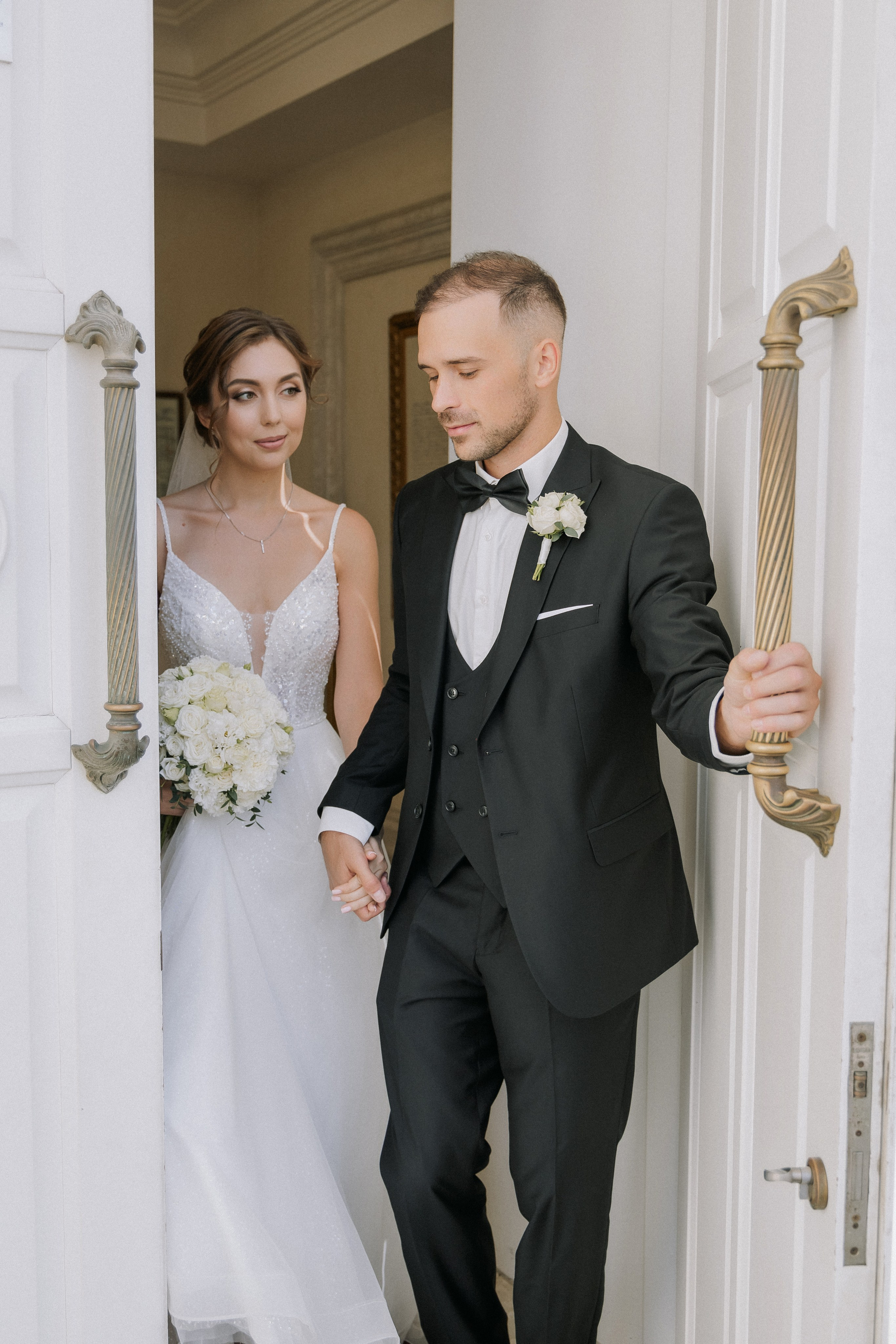 Свадебная прогулка Екатерины и Евгения. Свадебная фотография. Арина Рубах