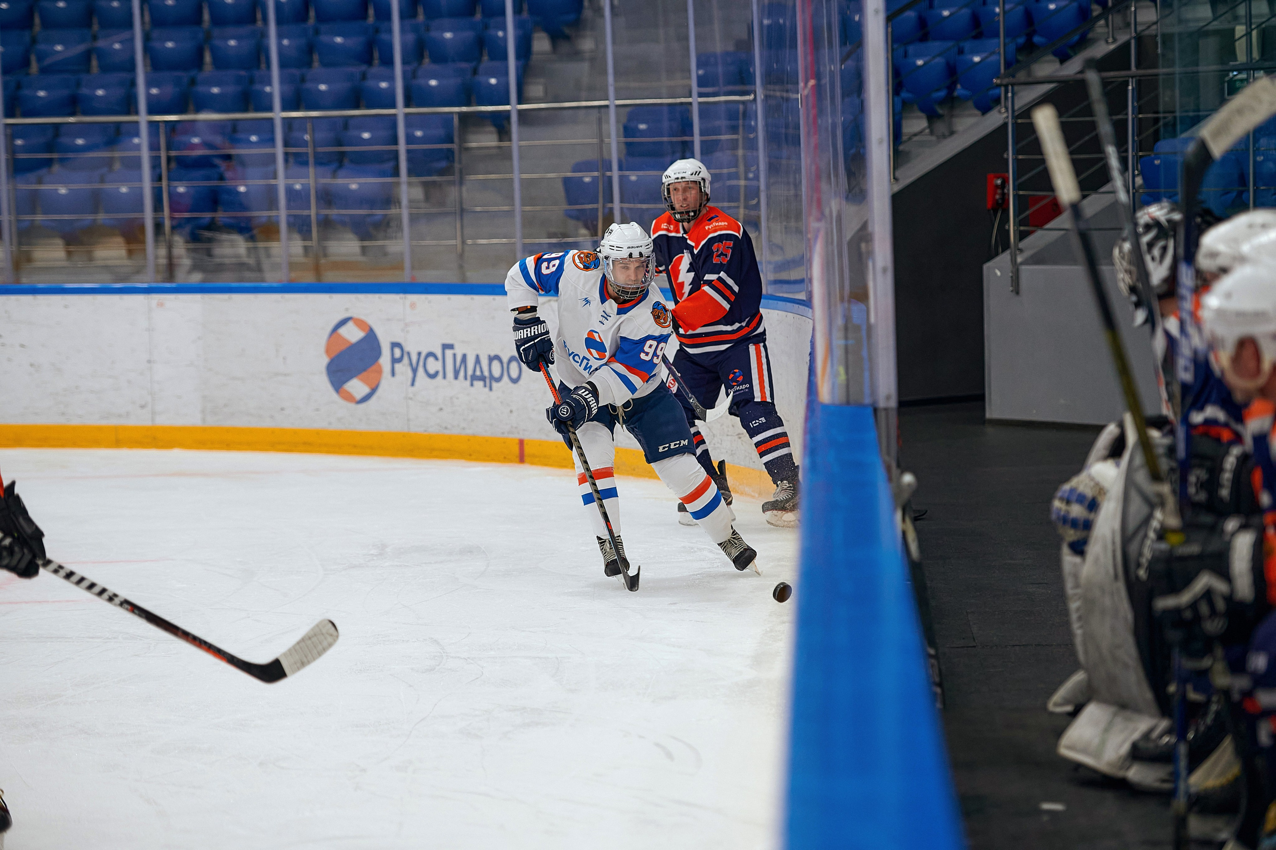 Портфолио репортажной фотосъёмки: Кристалл арена — Хоккей — РусГидро. Фотограф Яковлев Роман — Красноярск