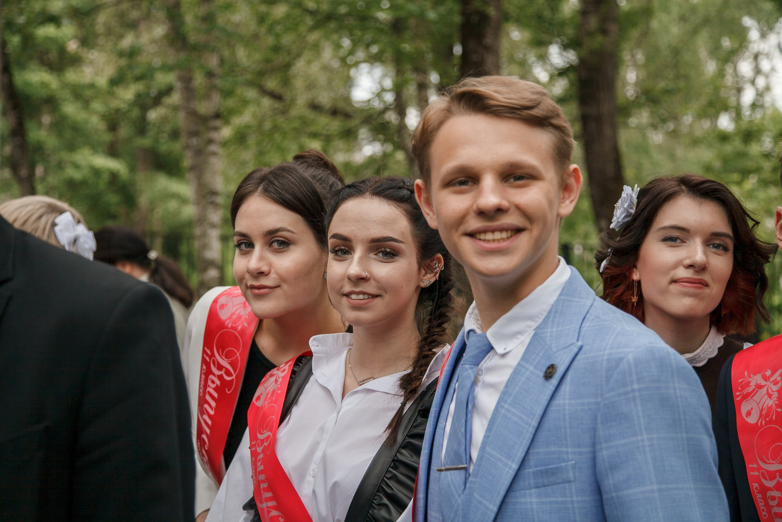 Последний звонок. Ирина Коновалова школьный фотограф. Выпускные альбомы Ярославль