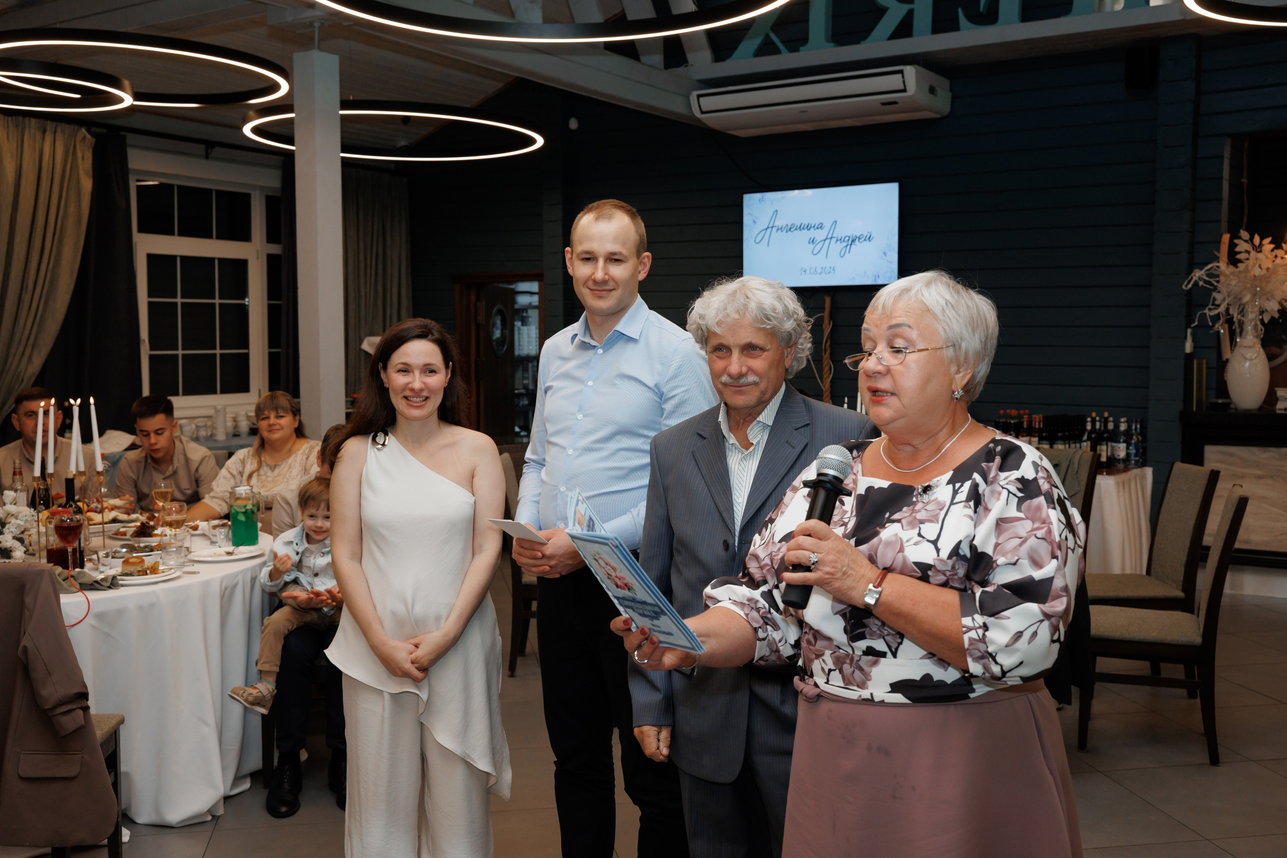 Регистрация в отеле Fish Point, ЗАГС Бутово, прогулка в Остафьево. Свадебный и репортажный фотограф (Москва, Королев и другие)