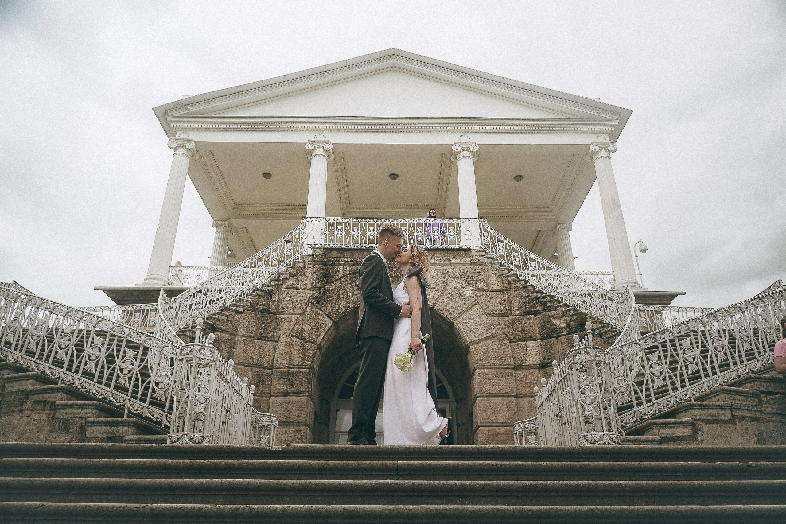 Свадебная прогулка в Пушкине. Фотограф СПб Александр Шведов: Свадьбы, фотопрогулки, портфолио, фотопроекты