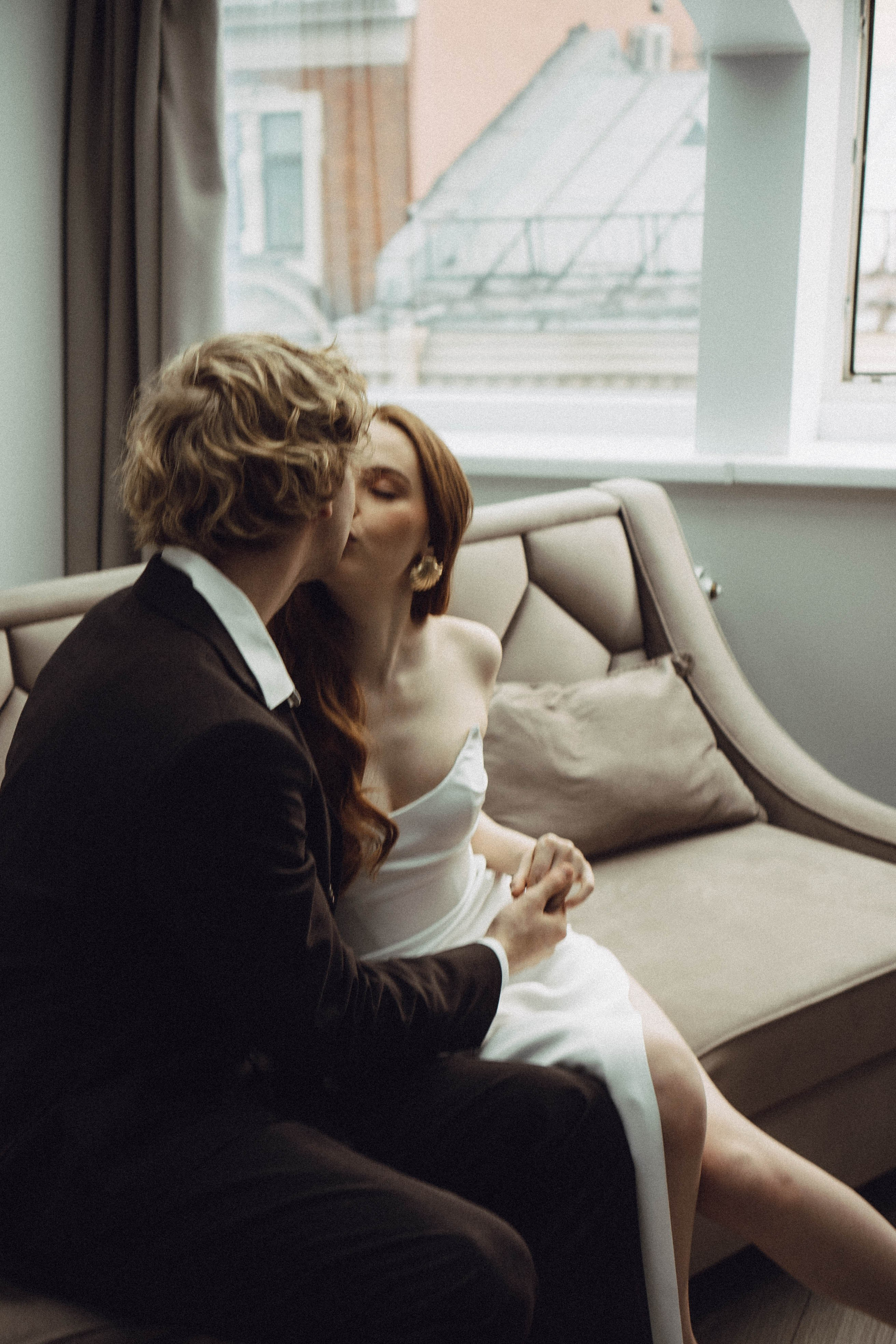 СВАДЕБНАЯ СЬЕМКА В ОТЕЛЕ. СБОРЫ ЖЕНИХА И НЕВЕСТЫ И ТАКЖЕ ТОР И ПОДГОТОВКА К ПРОГУЛКЕ. Профессиональный фотограф, Санкт-Петербург — Виктория Богомолова