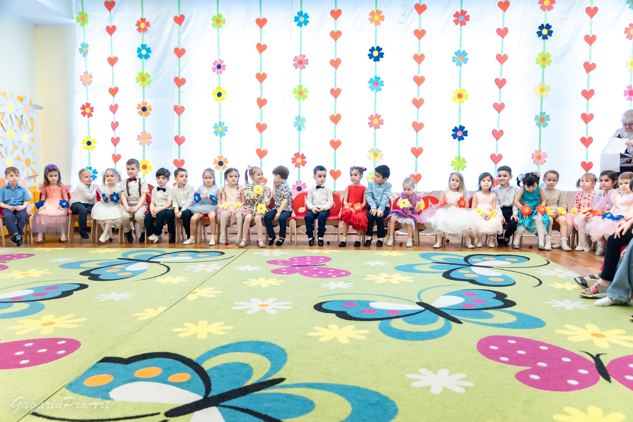 Фотограф в детский сад на утренник и праздник. GagarinProArt