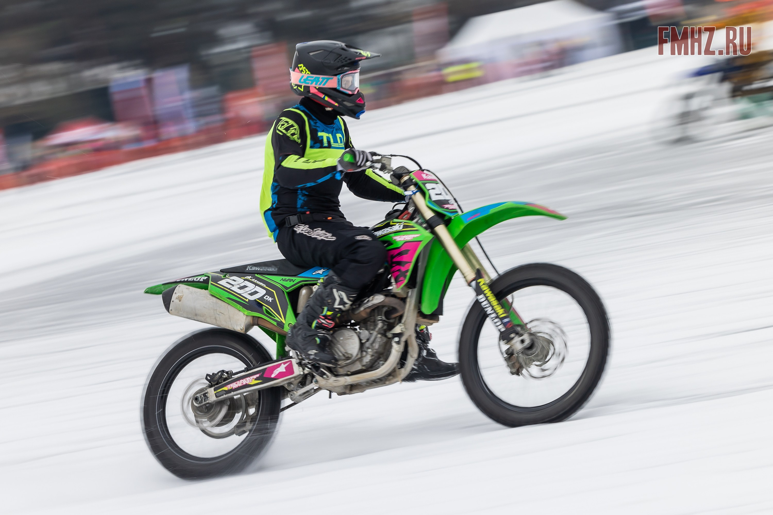 Первый этап Кубка МФР по мотокроссу на льду Большого Крылатского пруда в Москве. 8 февраля 2025 г. Фотограф Владимир Охрименко