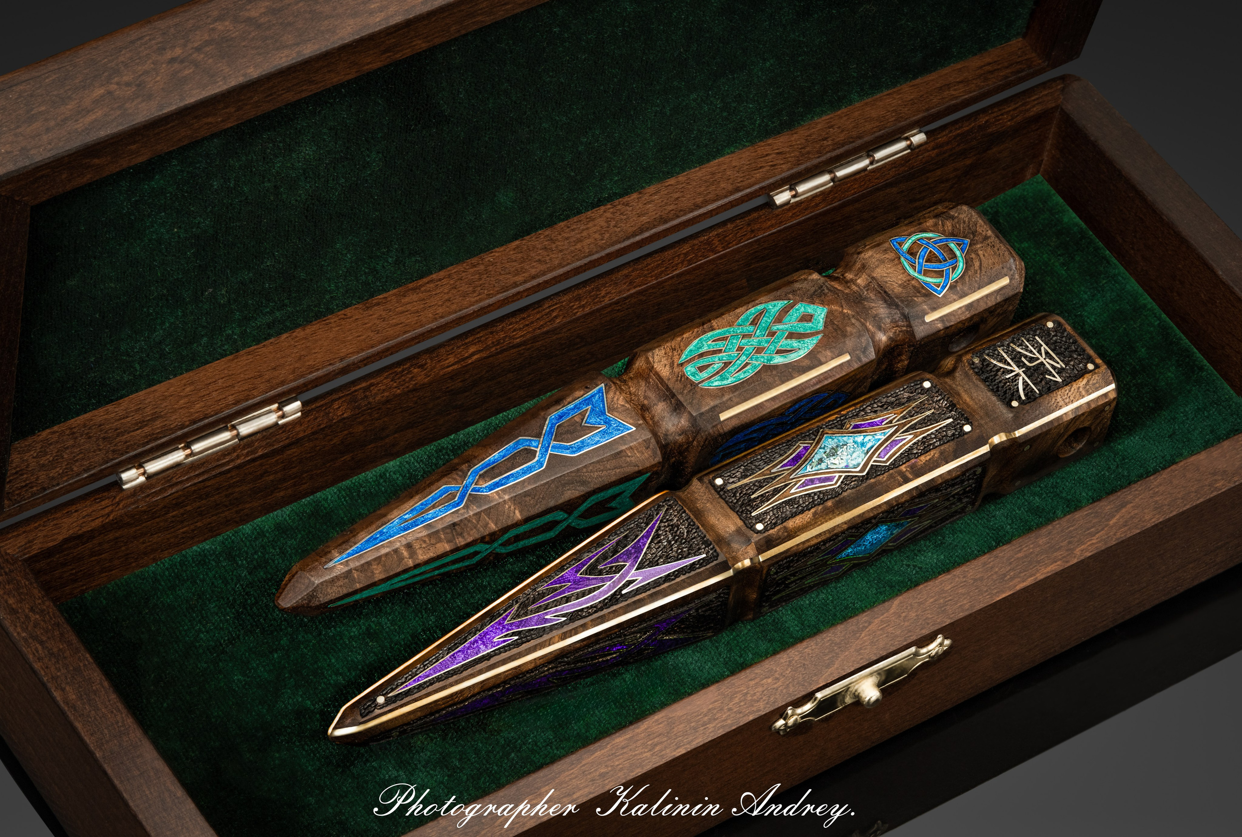 Рекламная эксклюзивная предметная фотосъёмка ювелирных изделий в Москве  тел +7 966-003-13-07. Высококачественная профессиональная рекламная фотосъёмка ювелирных украшений, драгоценных камней в Москве. Обучение, консультация